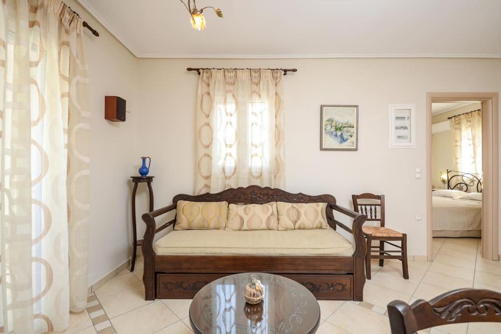 Orkos Sunset-Garden Apartment