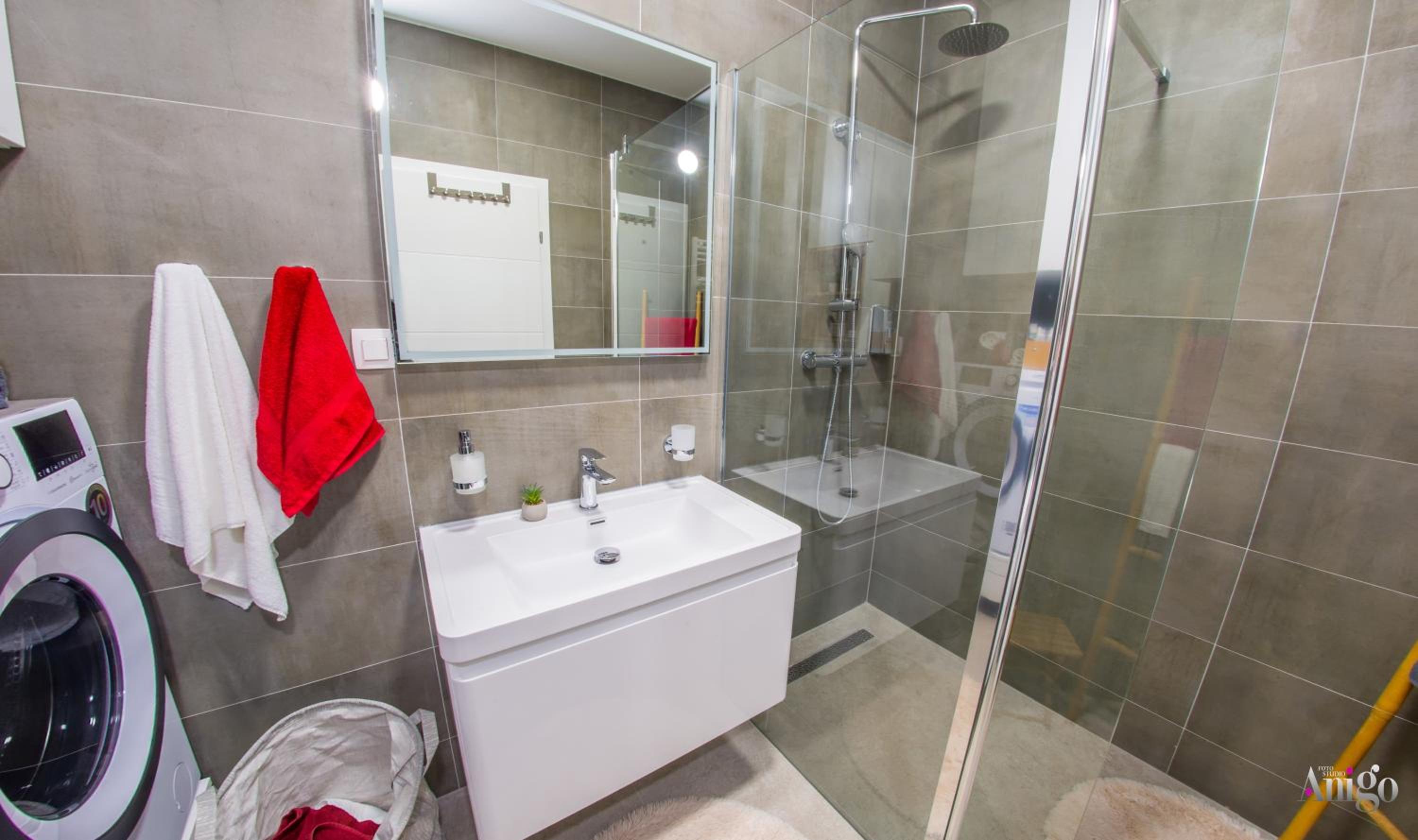 Iris Studio Apartment