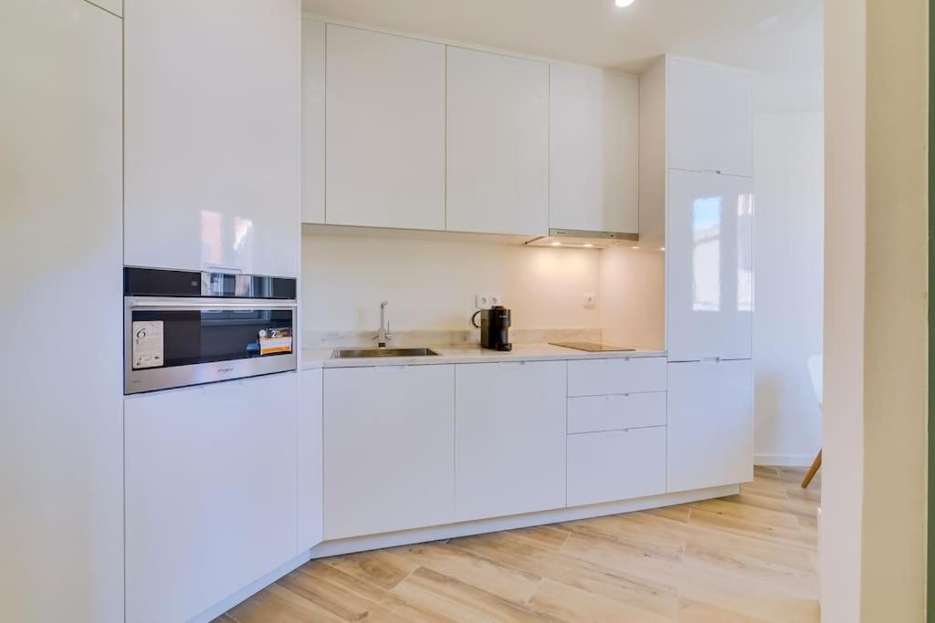 Graceful Studio Apartment G121 view 3