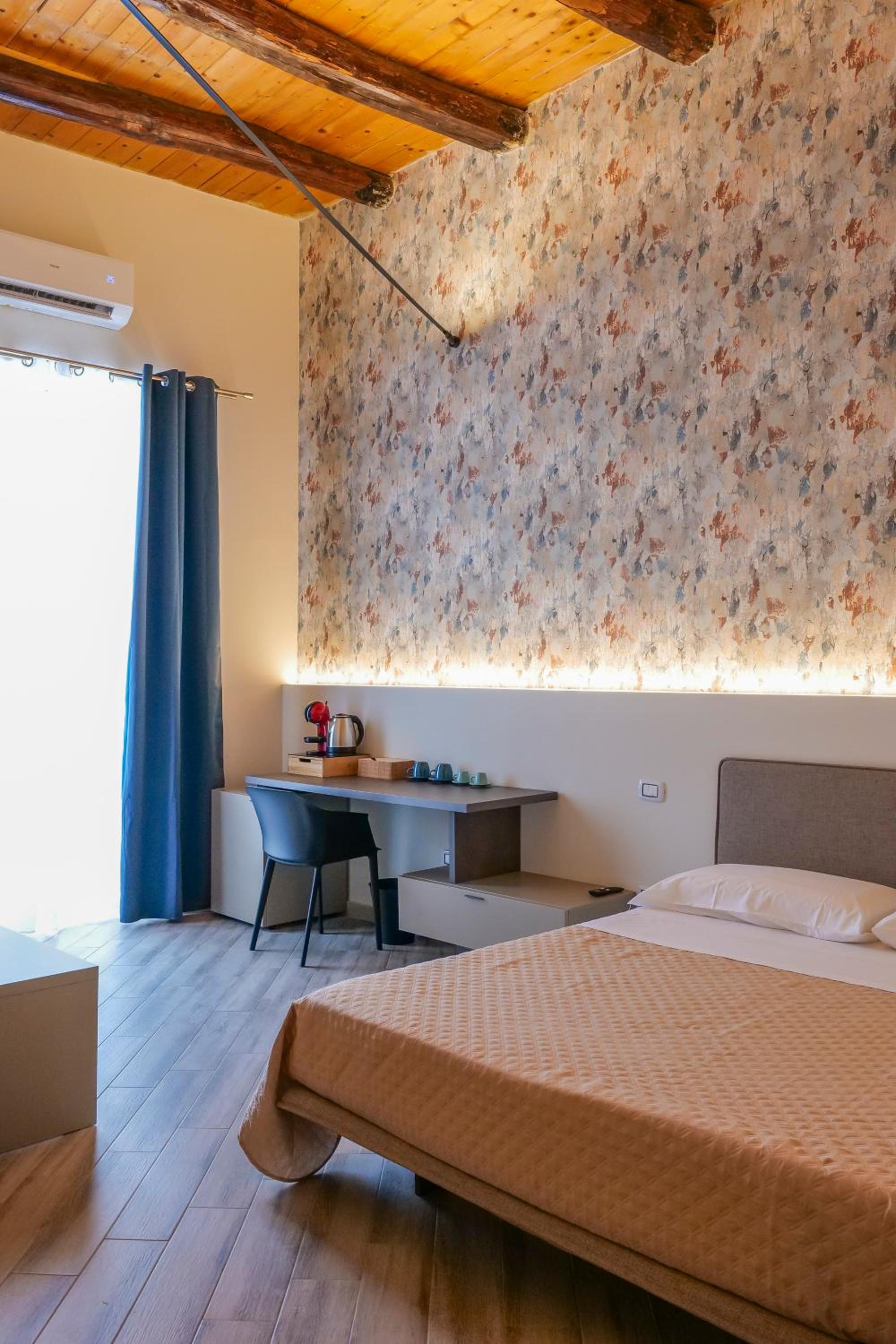 Rooftop Parthenopeo Contemporary Rooms
