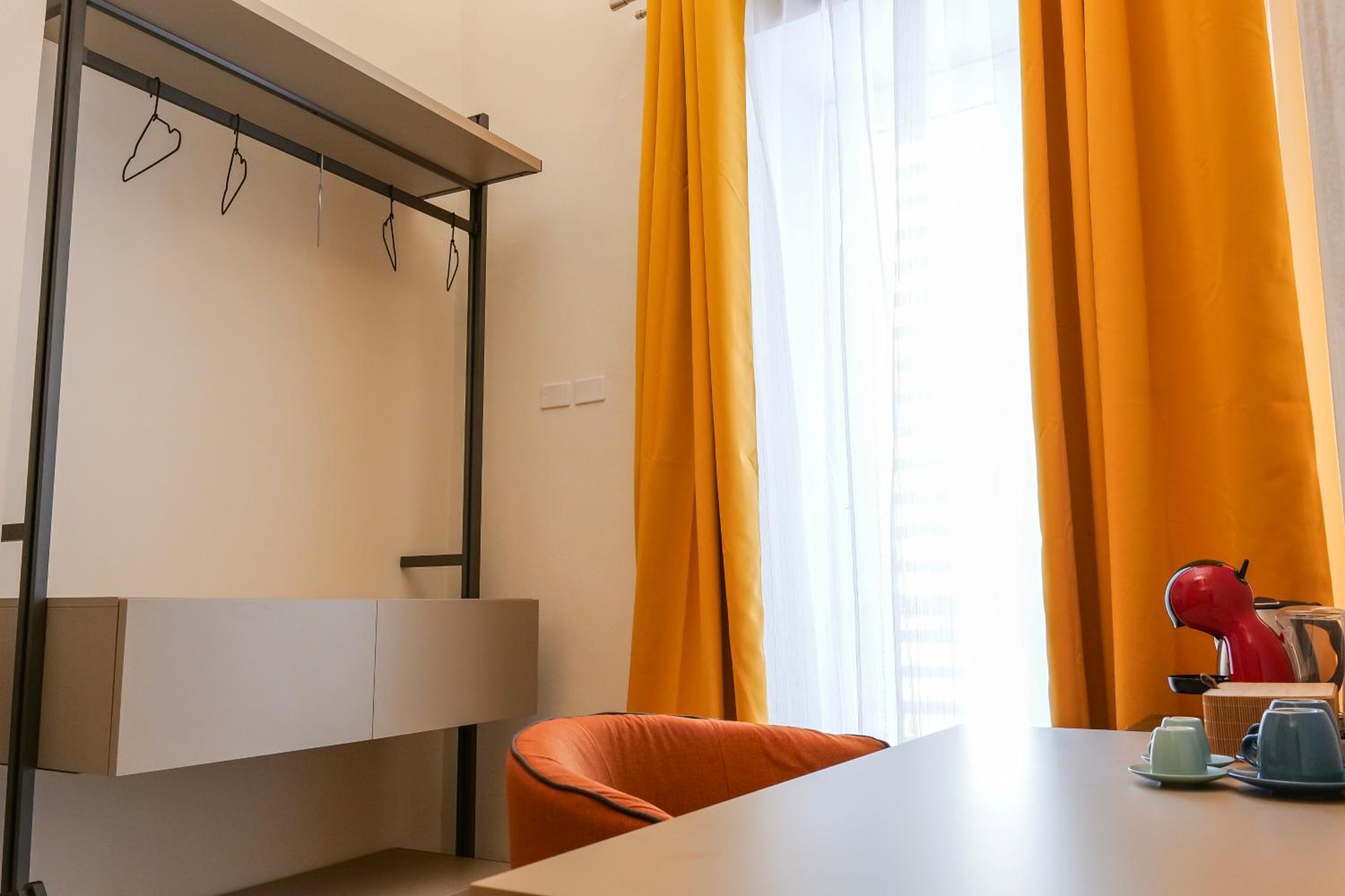Rooftop Parthenopeo Contemporary Rooms