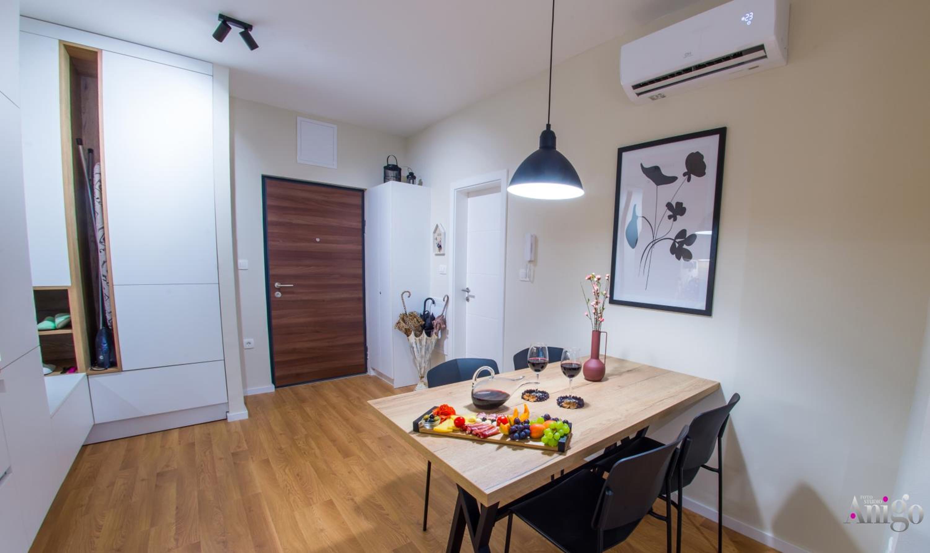 Iris Studio Apartment
