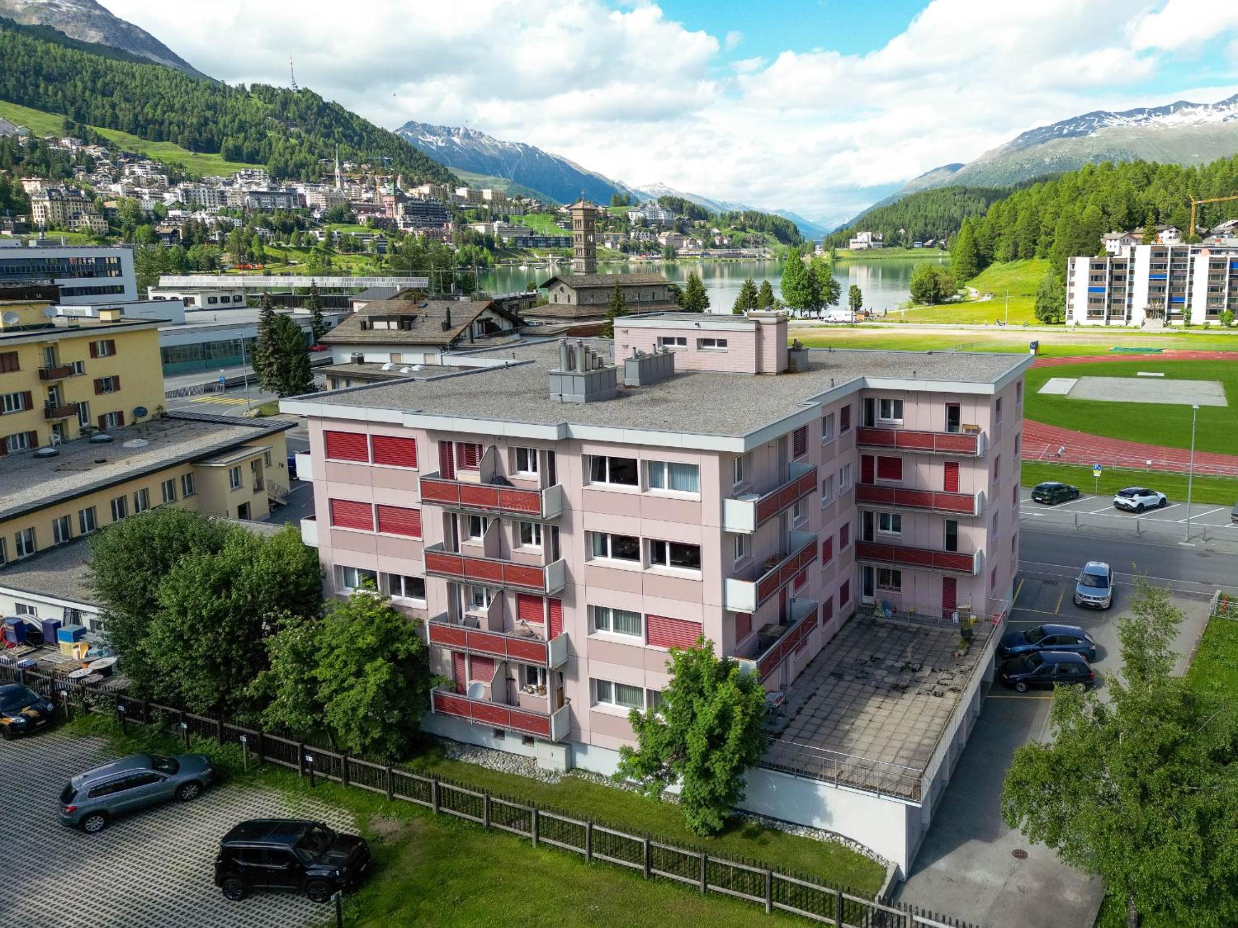 Beautiful Modern family apartment with free parking