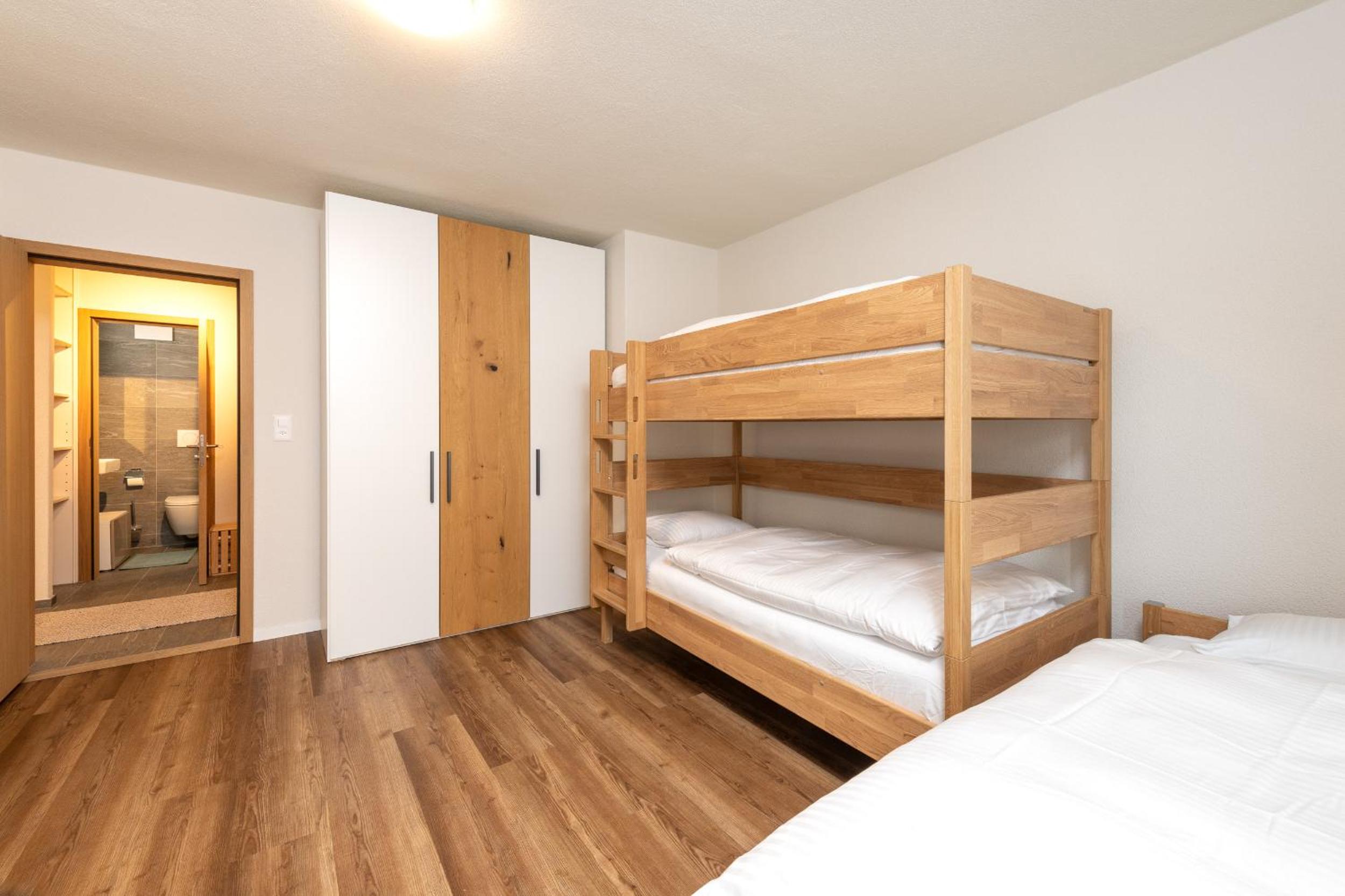 Beautiful Modern family apartment with free parking