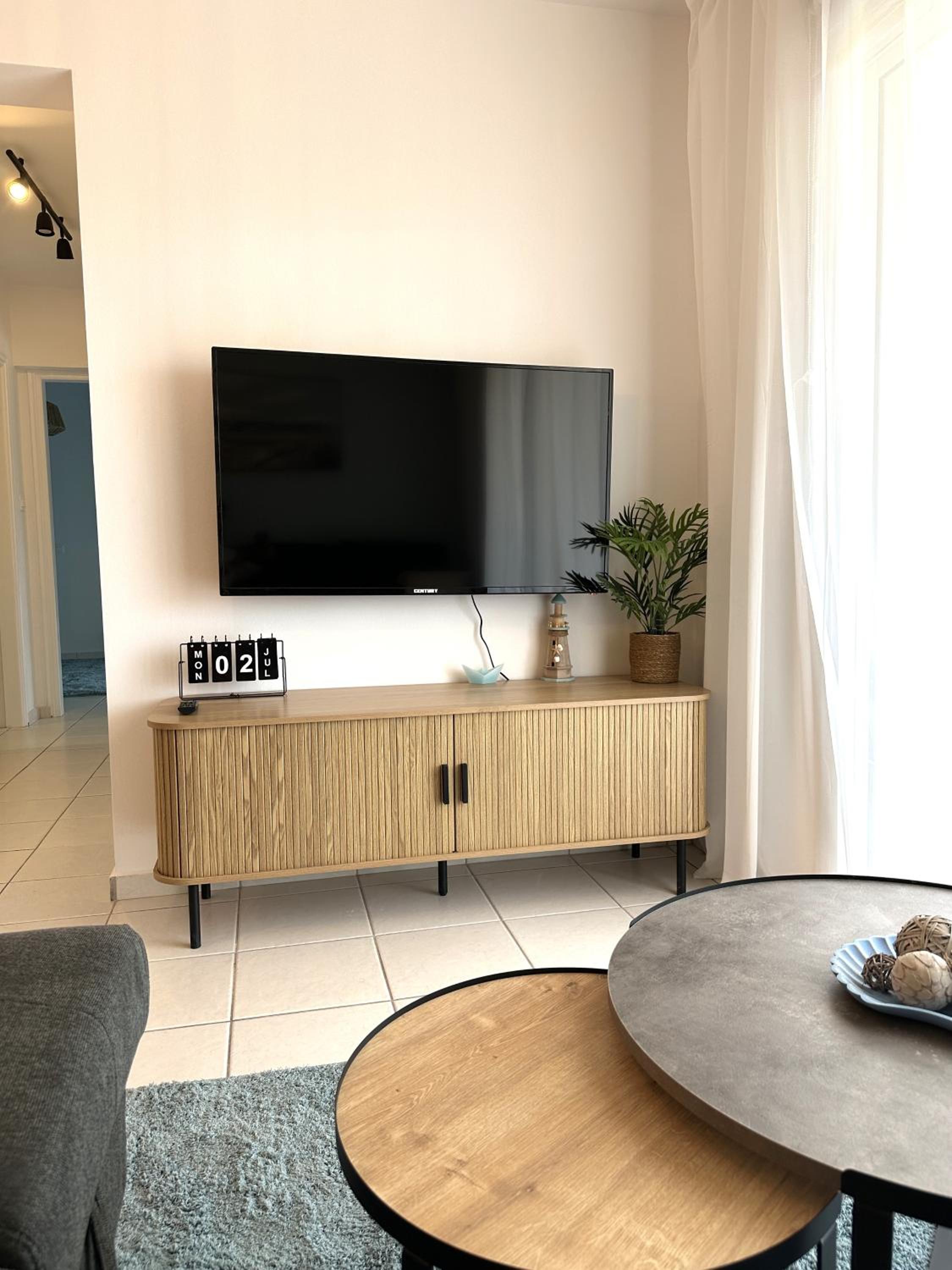 H&O Golden Sun Suite