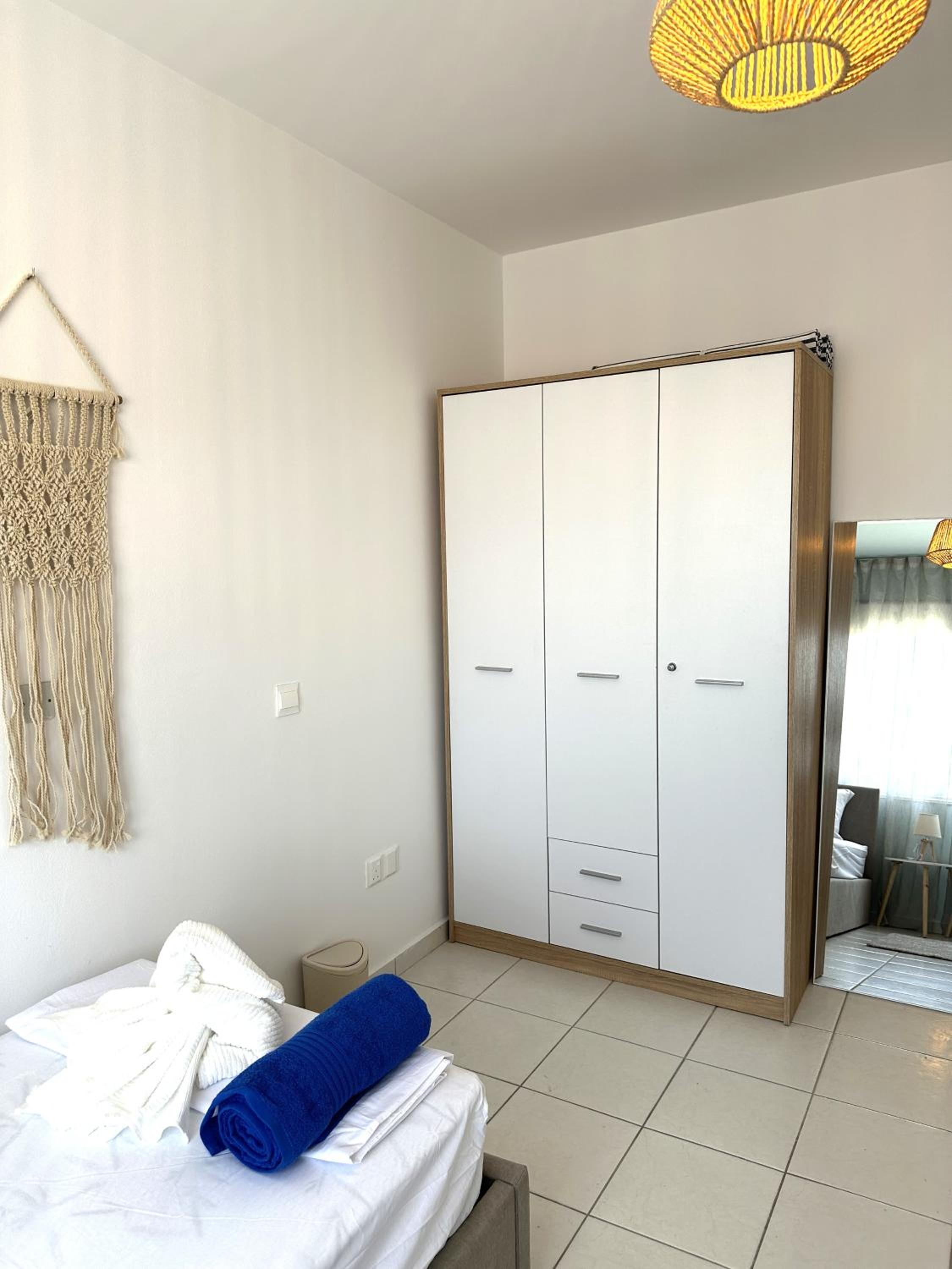 H&O Golden Sun Suite