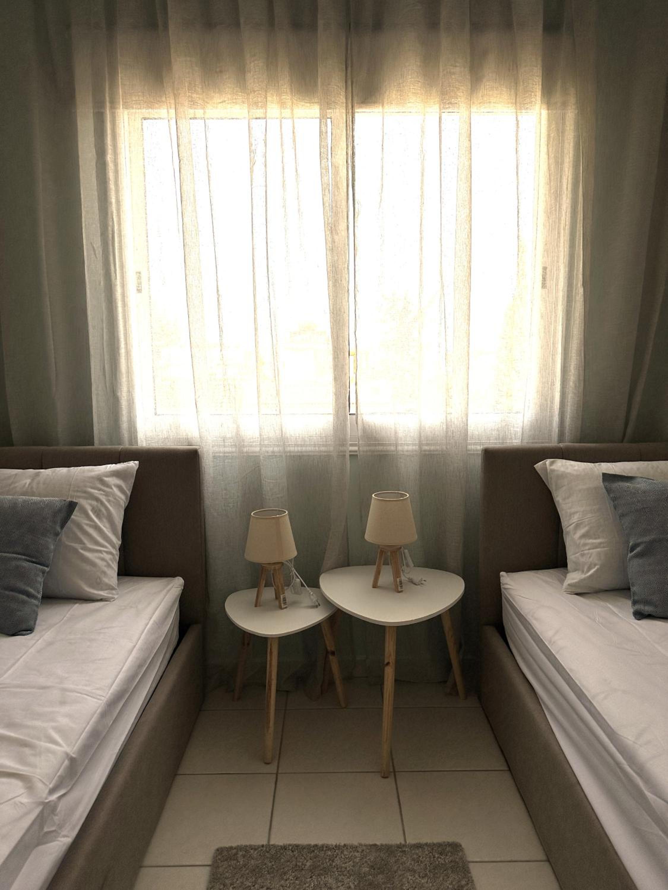 H&O Golden Sun Suite