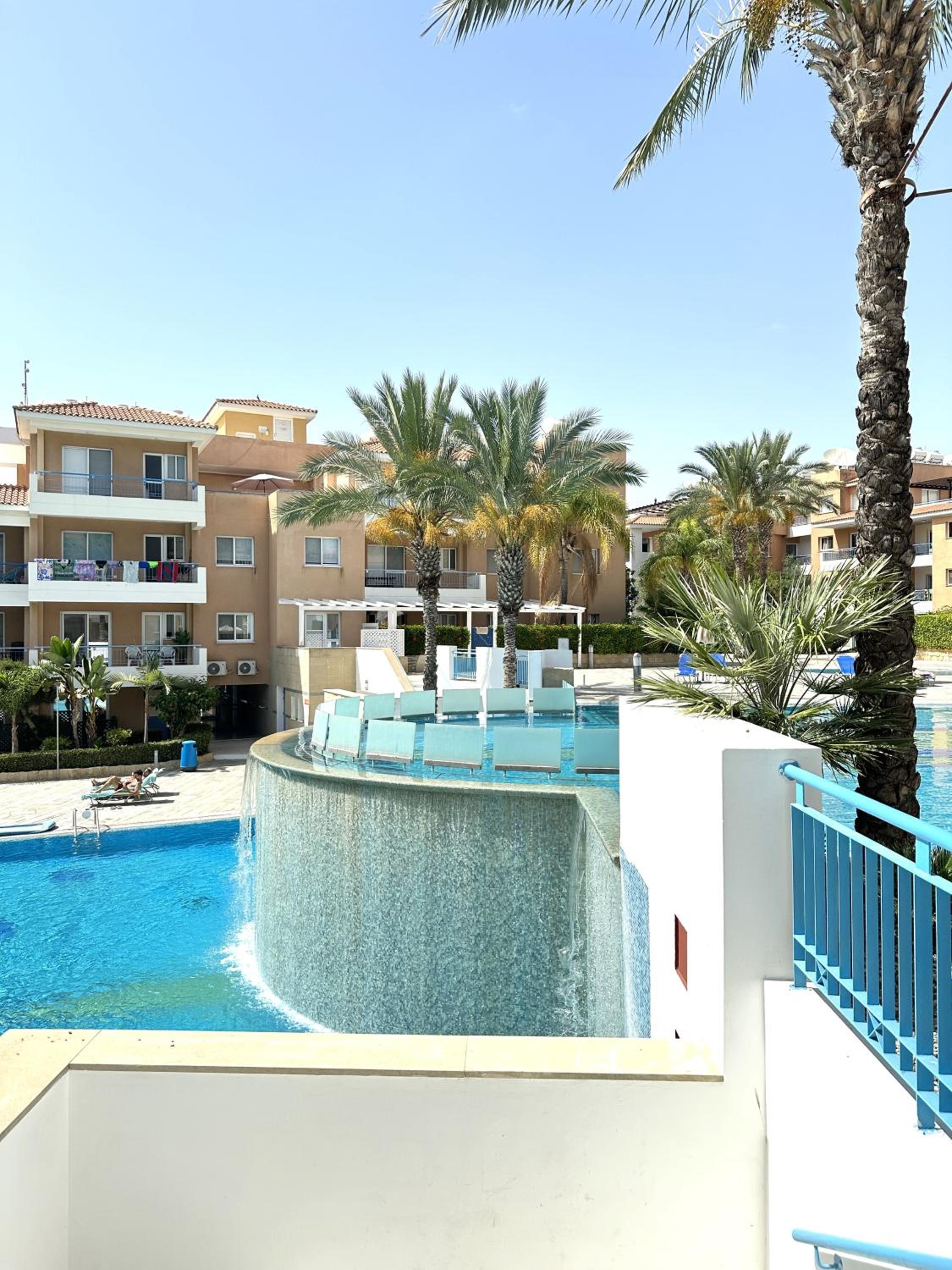 H&O Golden Sun Suite