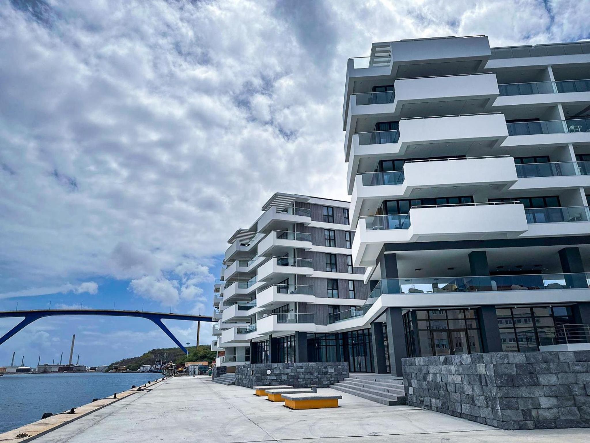 The Wharf Luxury Apartment NT 5F