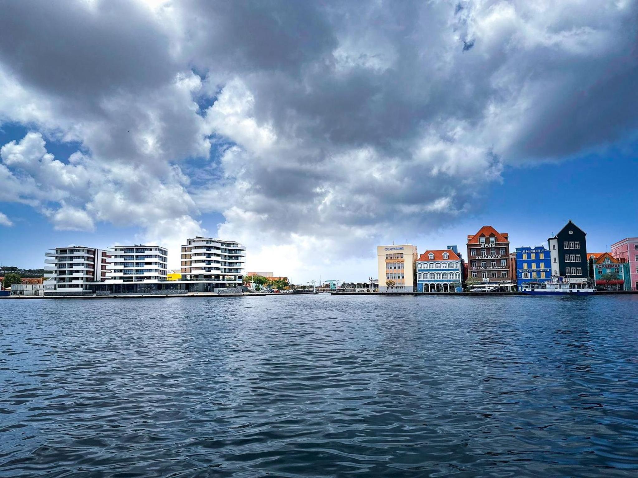 The Wharf Luxury Apartment NT 5F