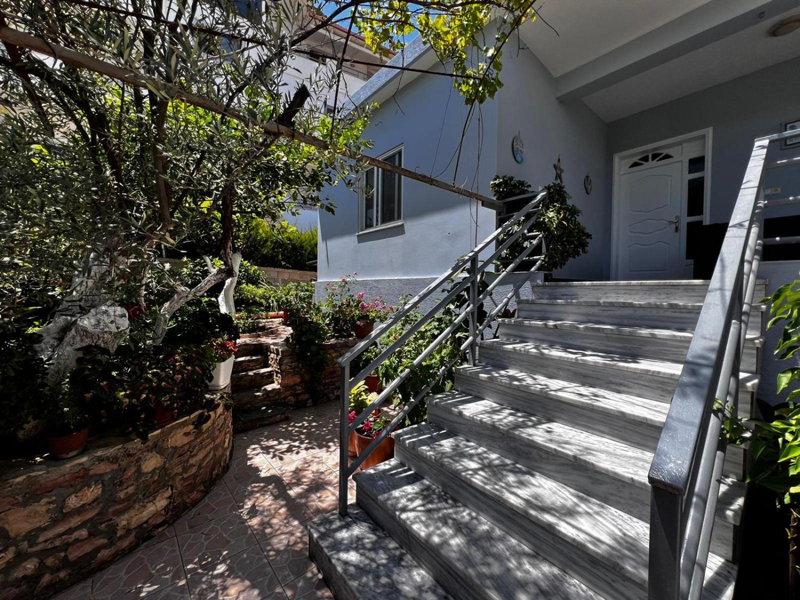 Villa Sadik