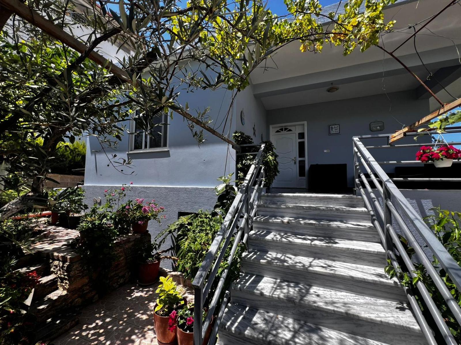 Villa Sadik