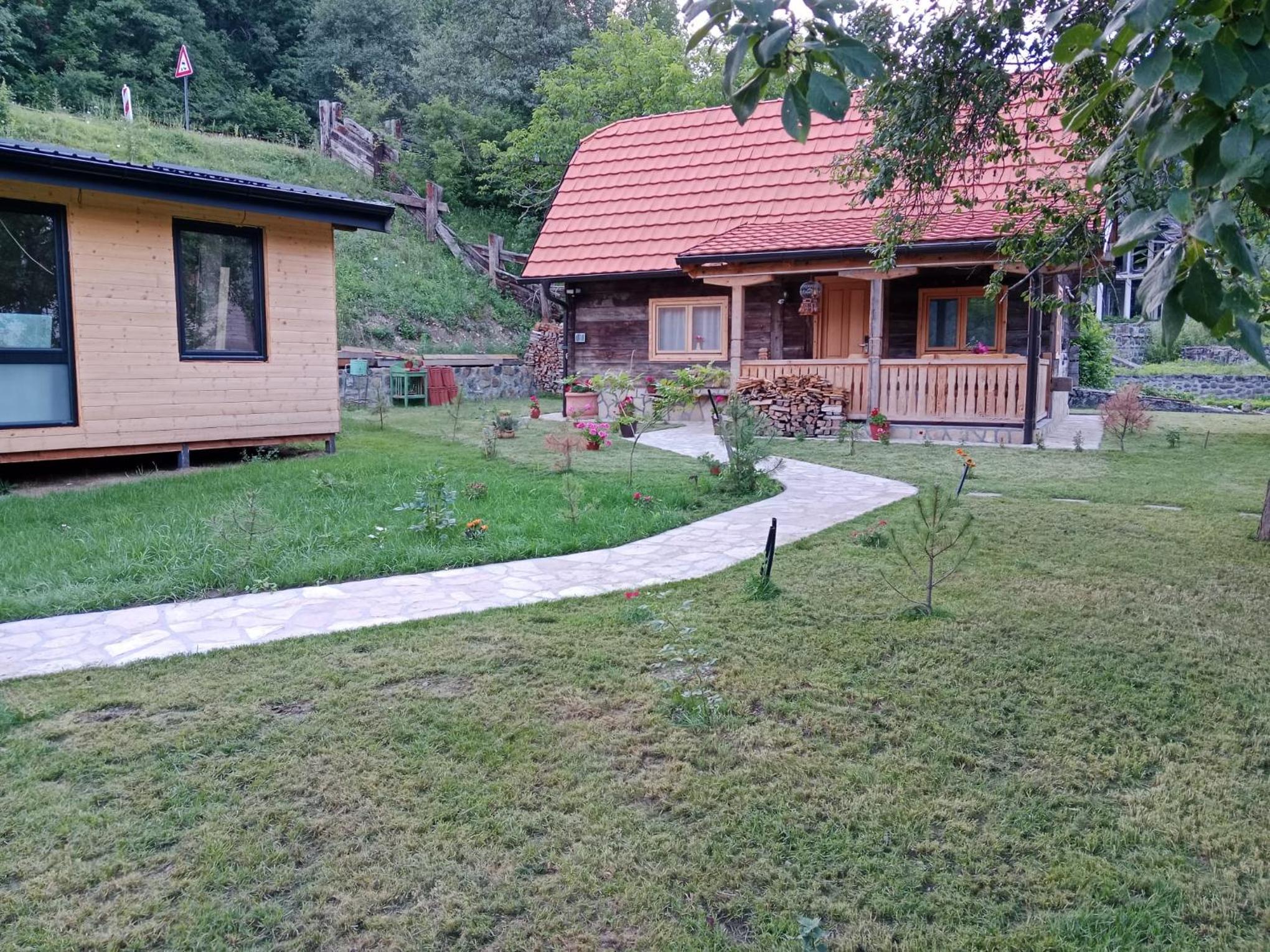 Brvnara Etno Lux view 2