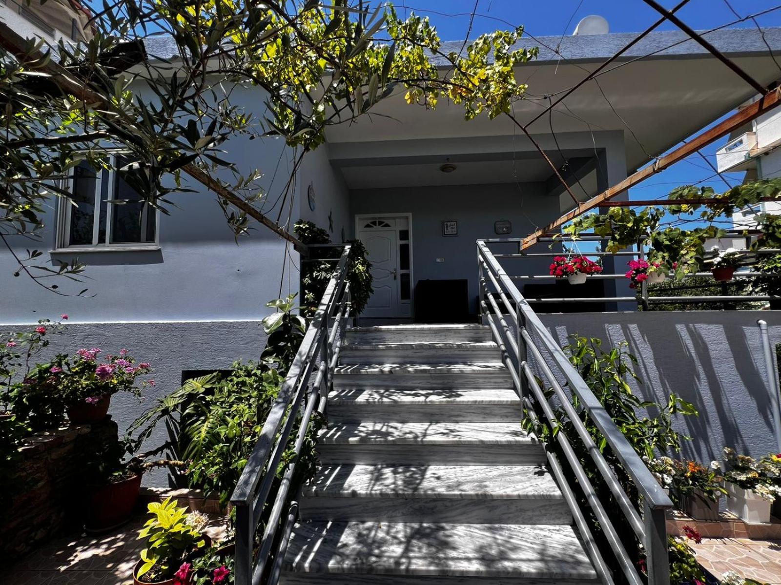 Villa Sadik
