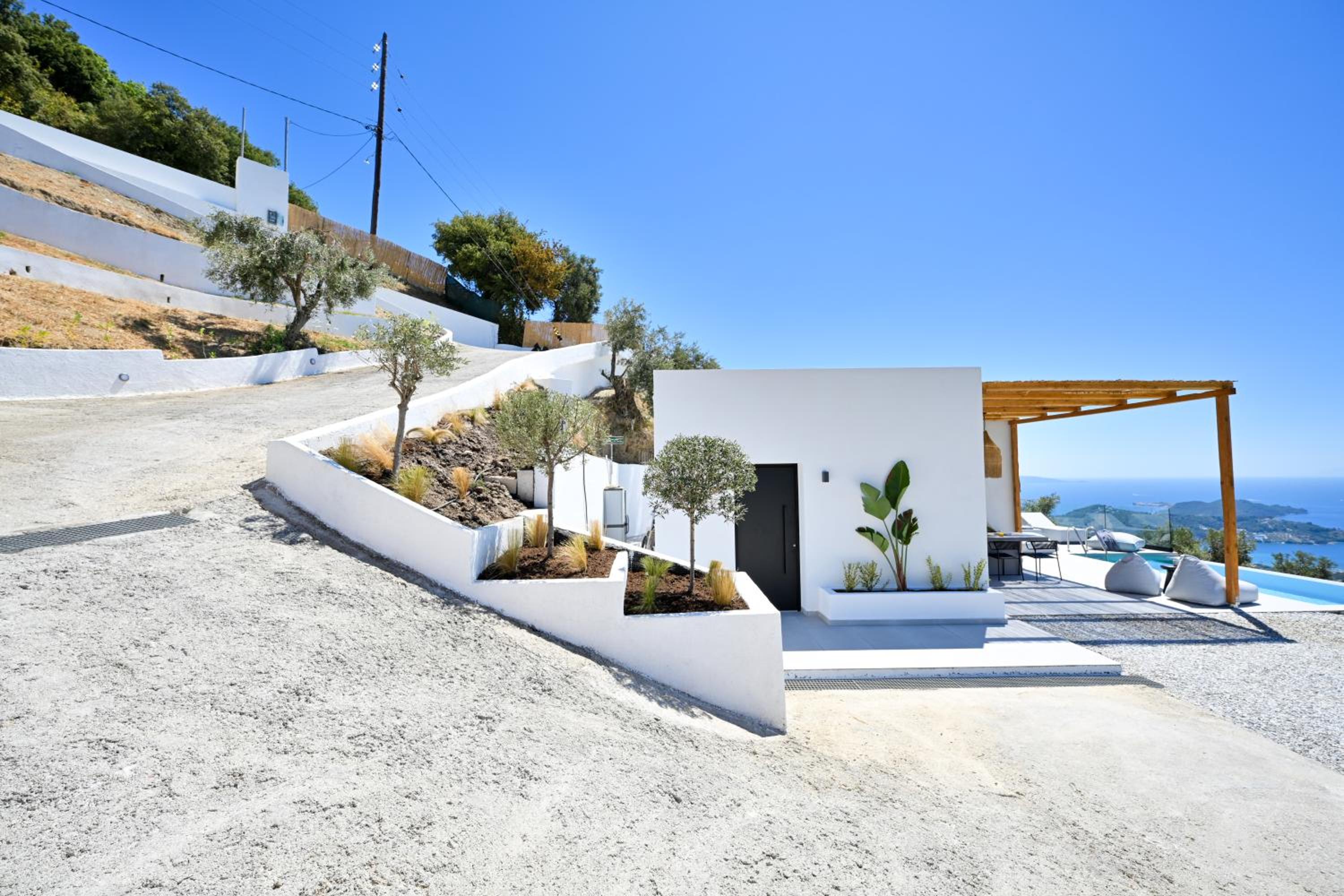 Hotel Etherial View Villas Skiathos - Image 1