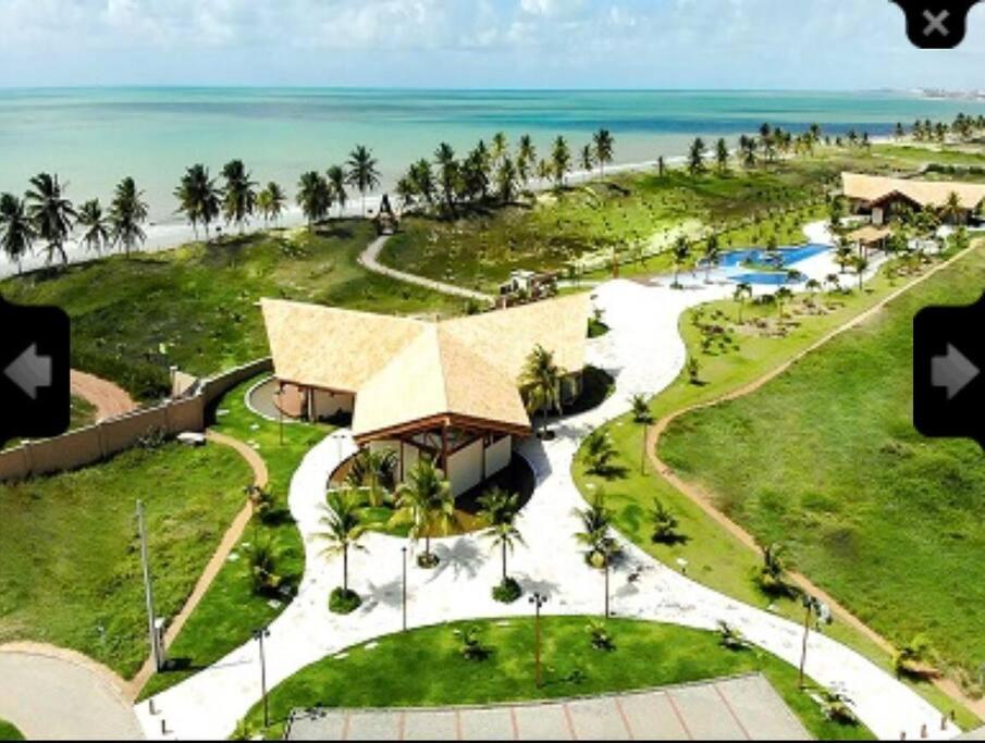Paraíso beira mar condomínio 4 quartos Natal