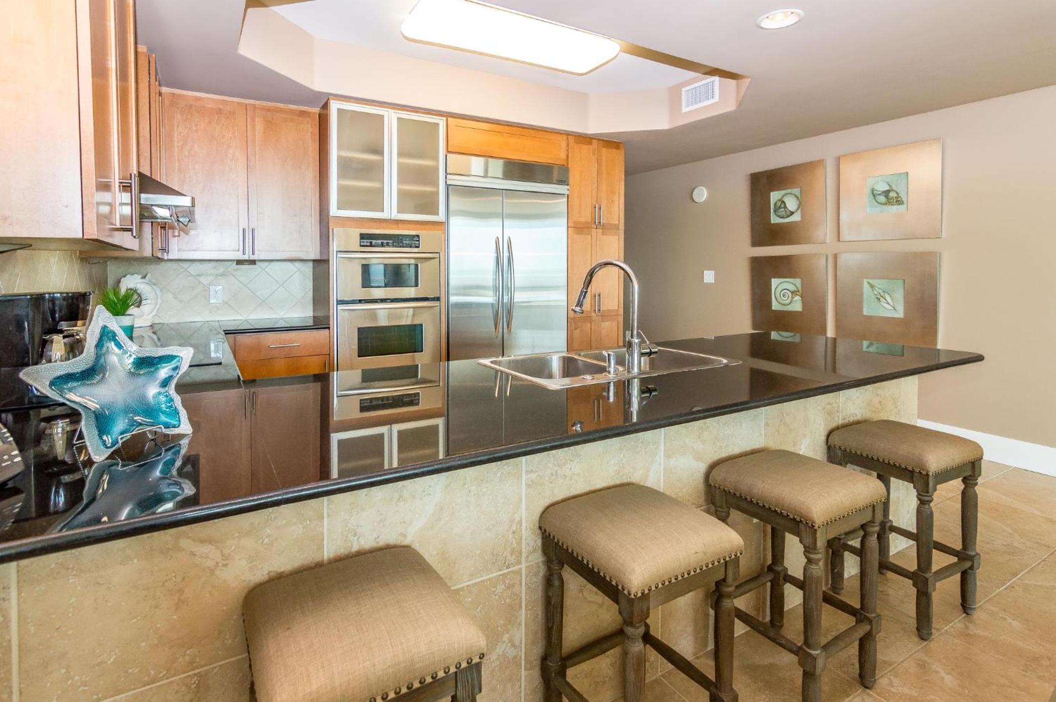 Caribe Resort 713C by Liquid Life view 5