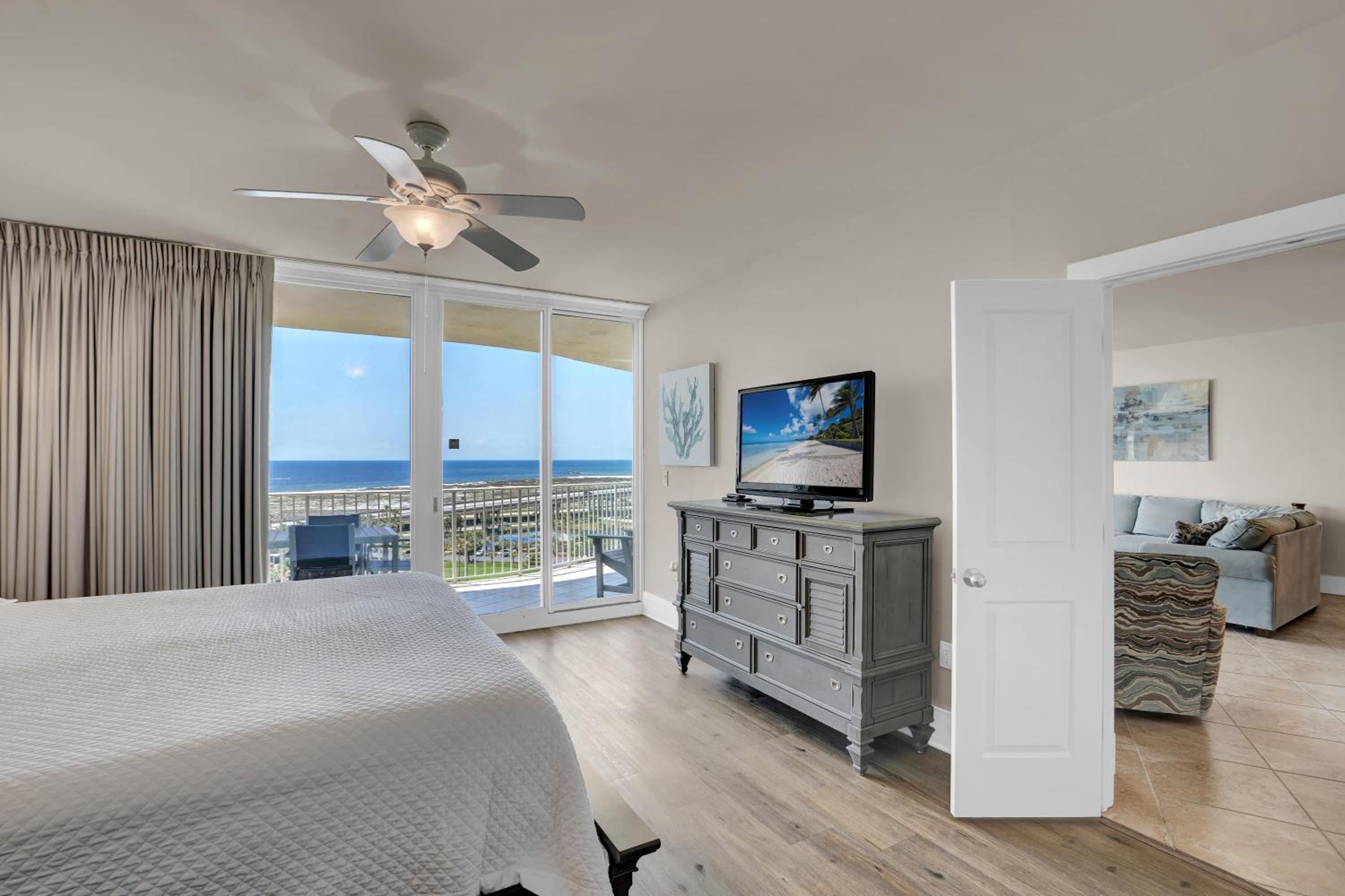 Caribe Resort 914C by Liquid Life view 5
