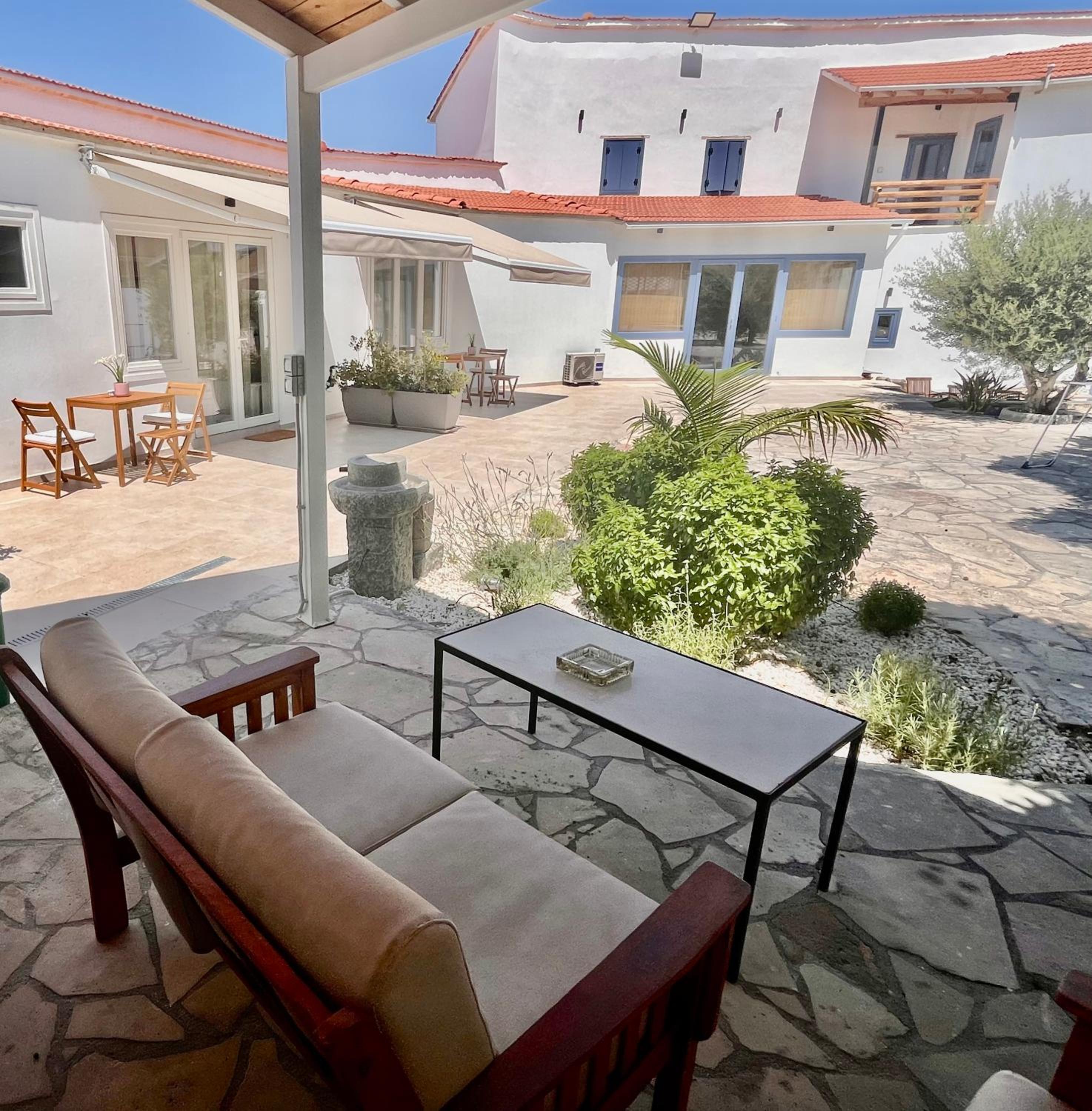 The Courtyard Episkopi Guest Houses