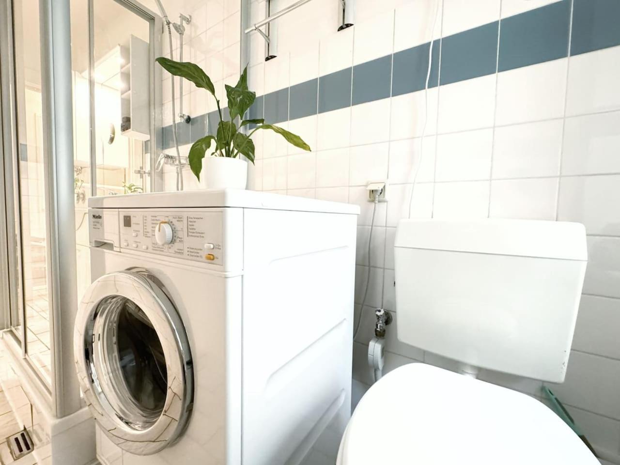HolidayHome Apartments I Stylish Private Room in the Heart of Berlin-Kreuzberg