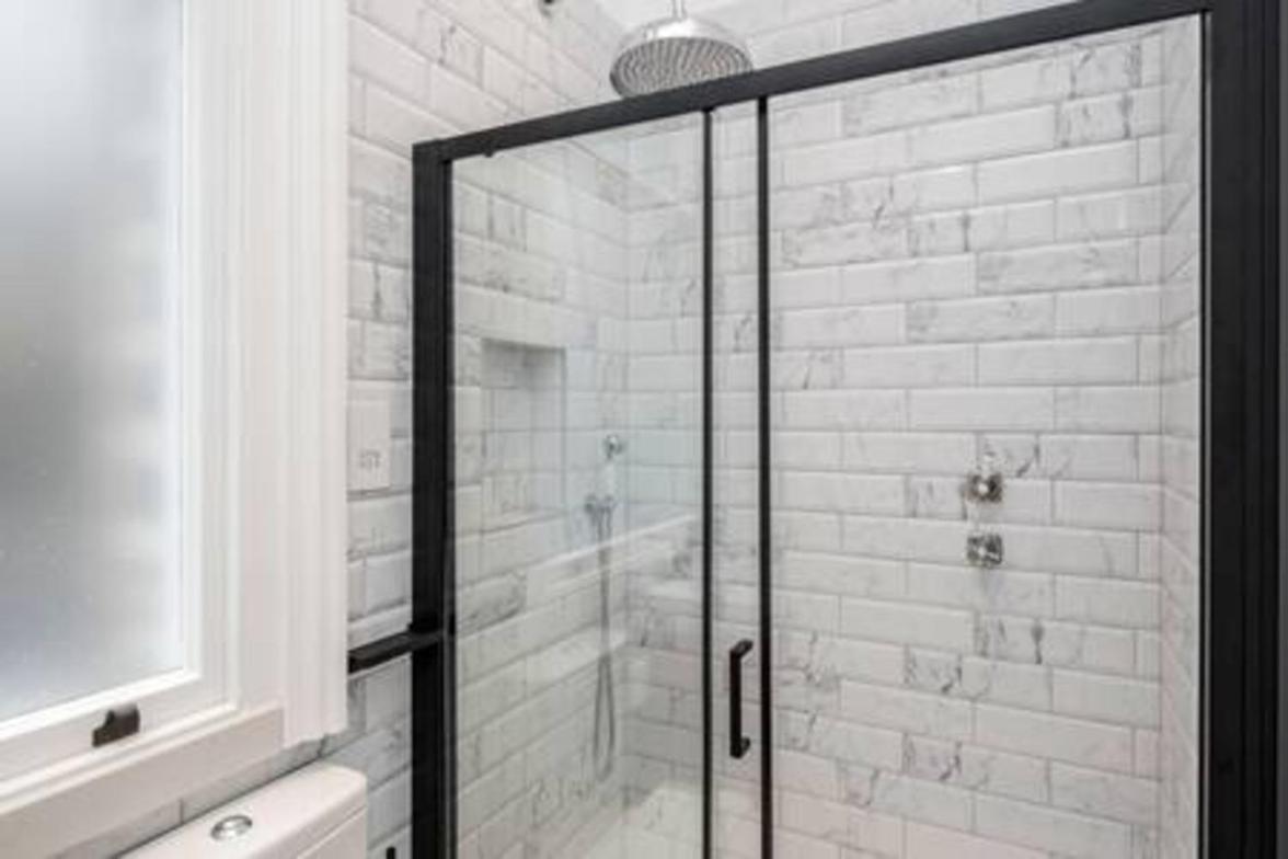 Modern spacious studio in Chelsea by Kings Road