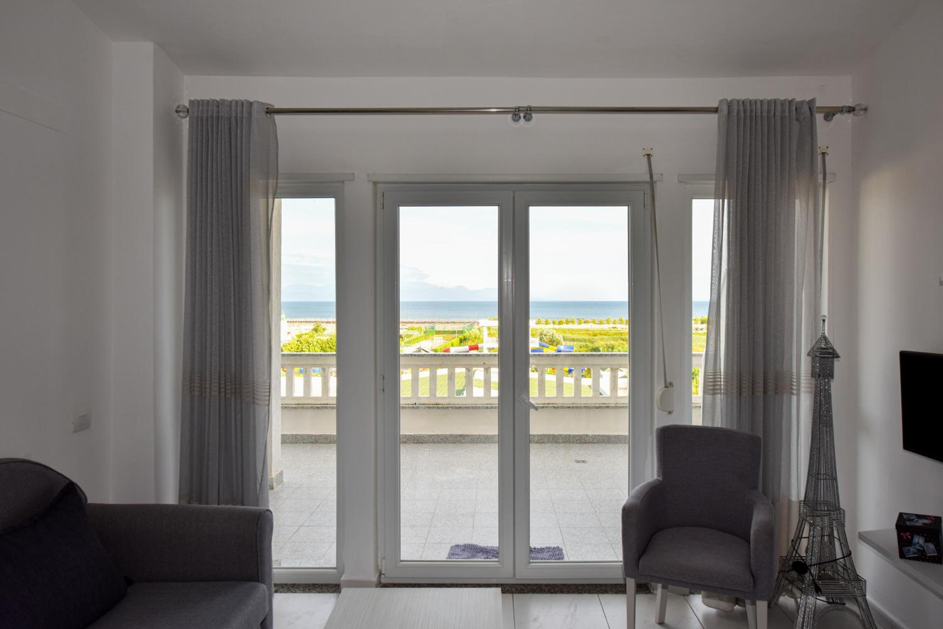 Apartment's Guraj Residence