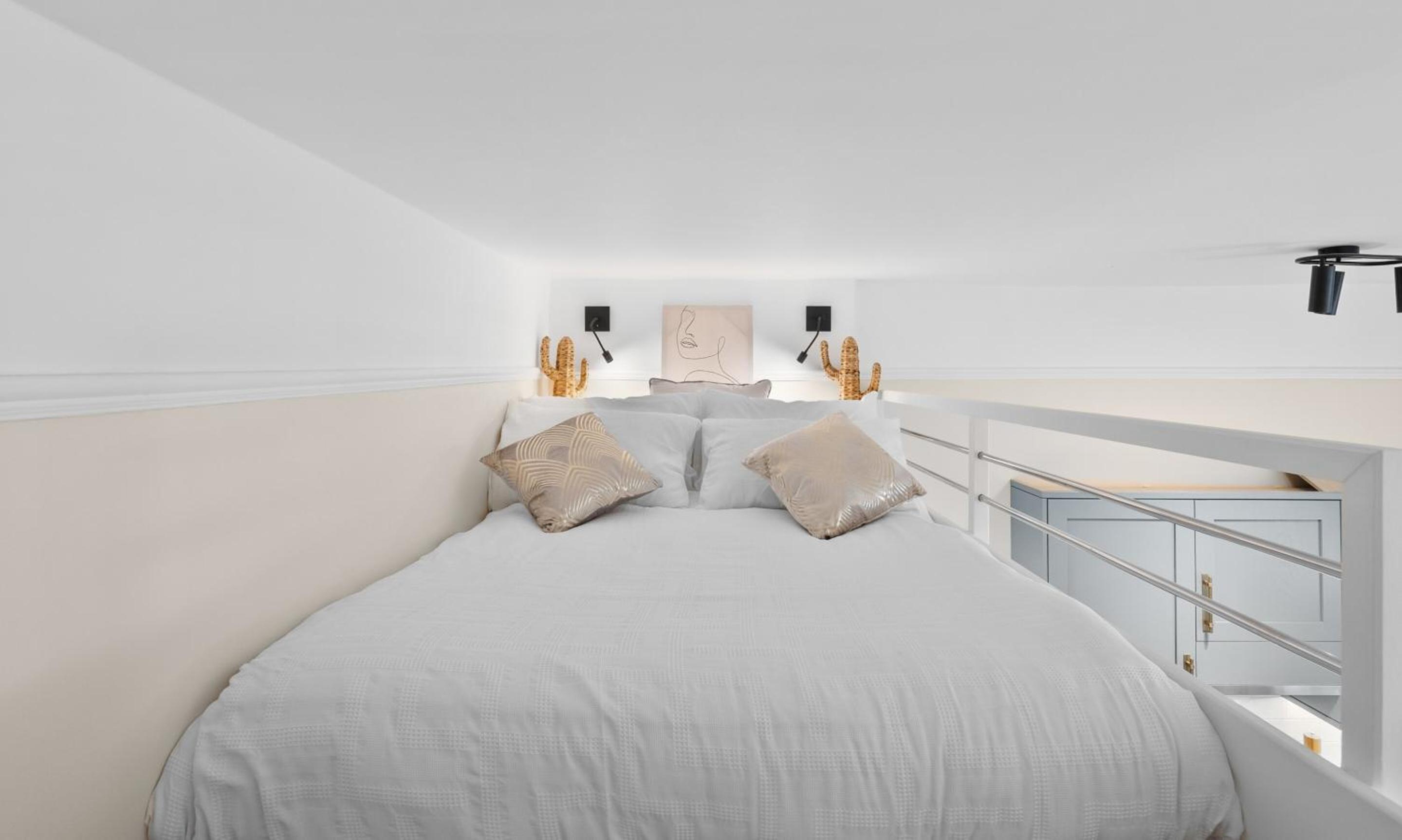 VICHY - The Hampstead Star | Prime Location