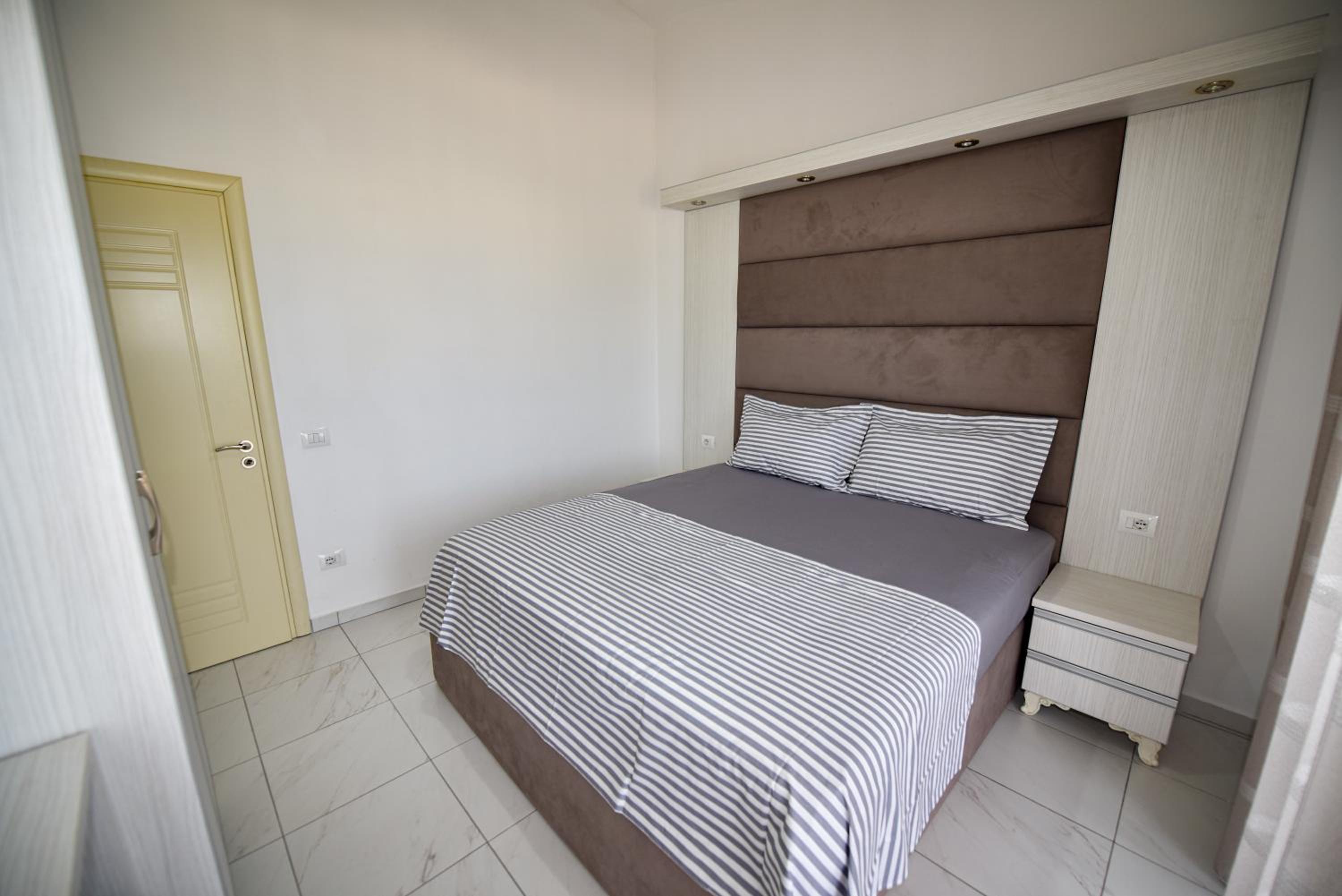Apartment's Guraj Residence