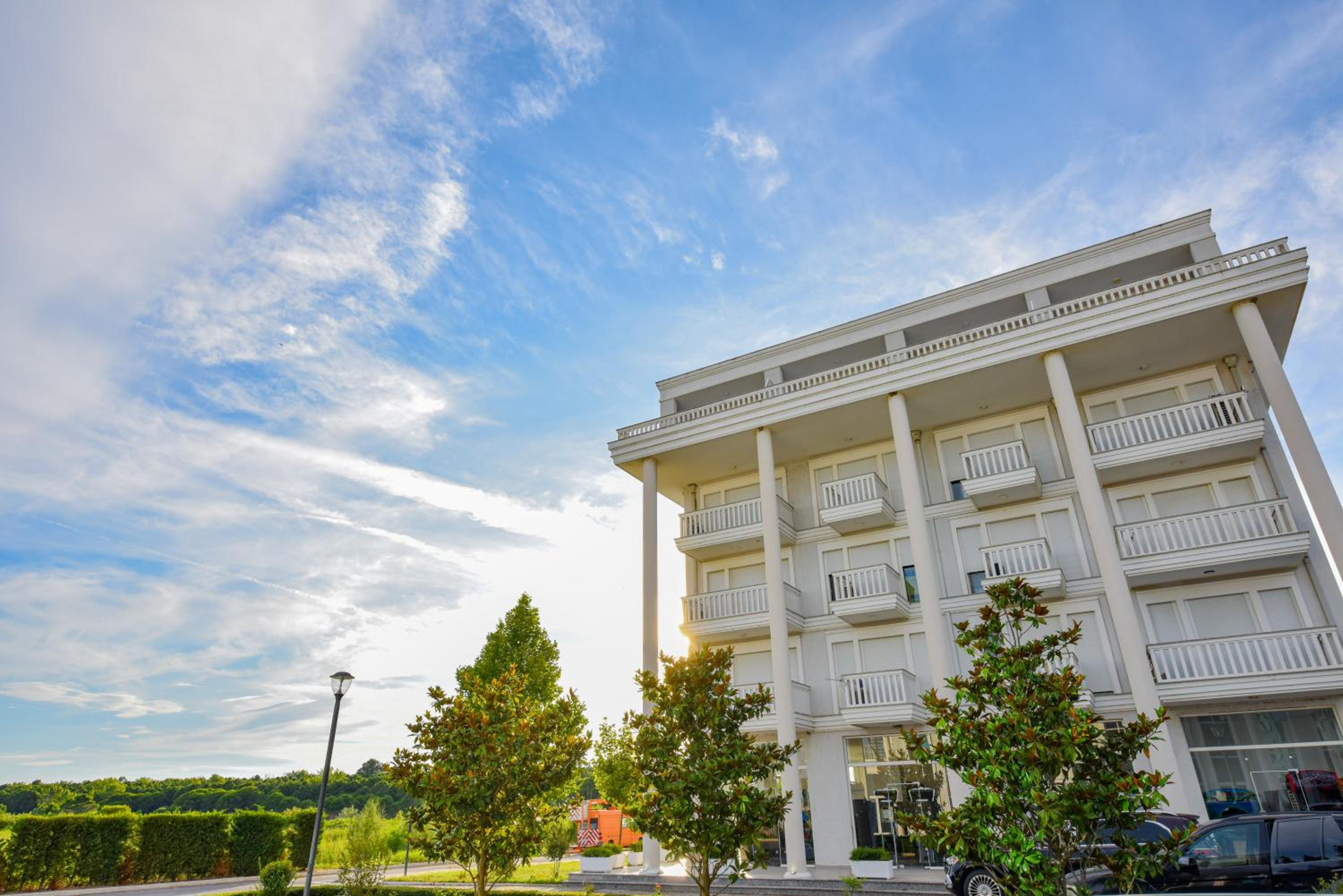 Apartment's Guraj Residence