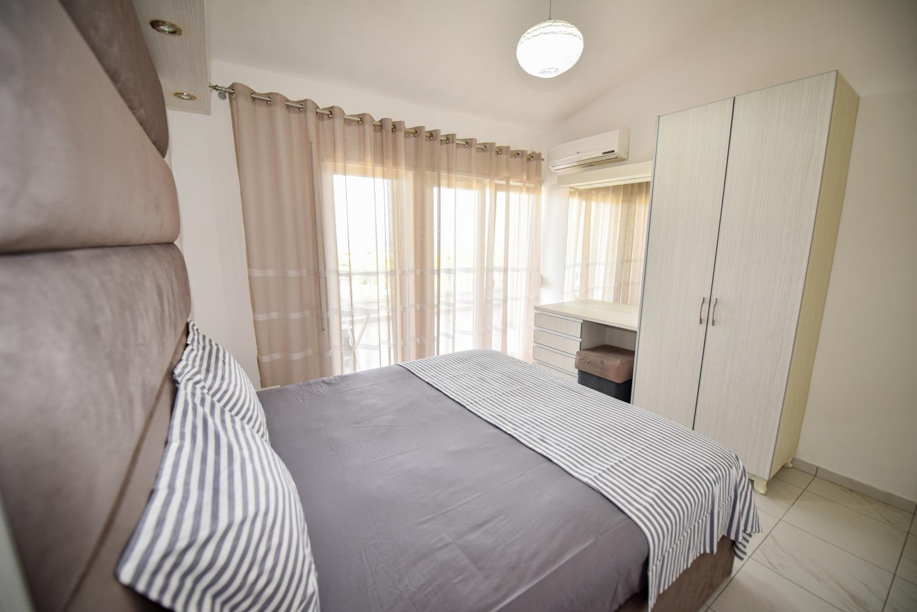 Apartment's Guraj Residence