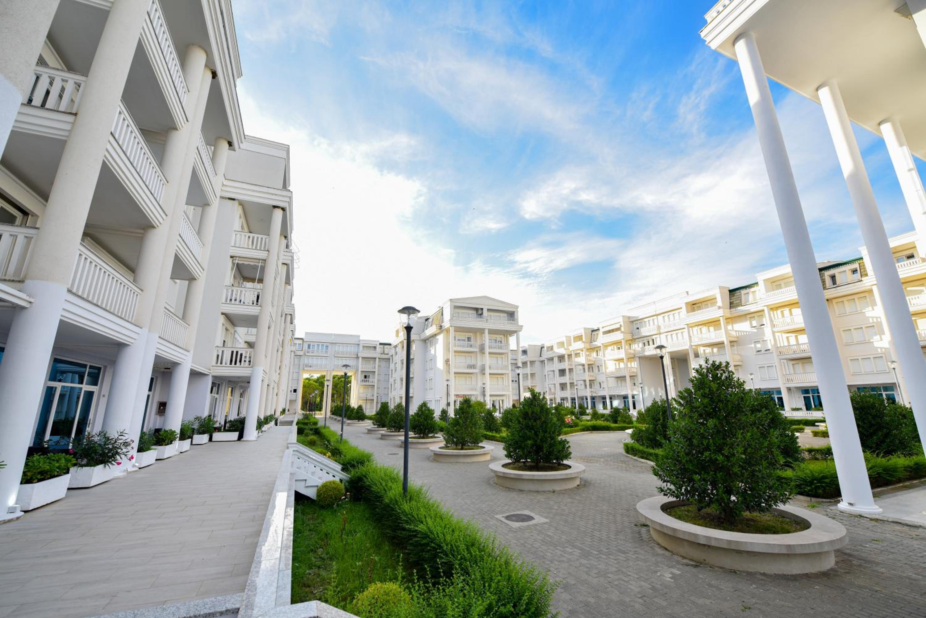 Apartment's Guraj Residence