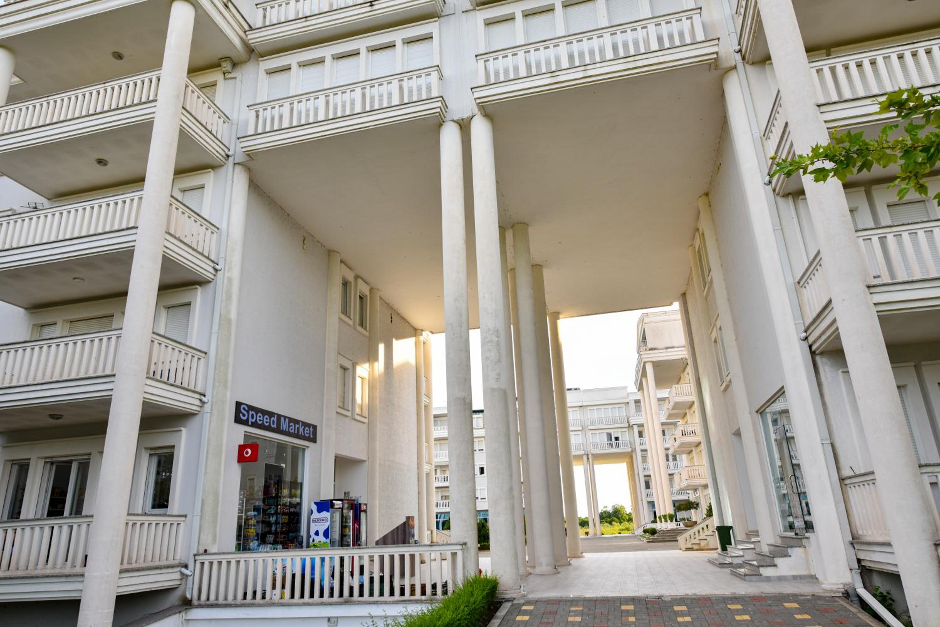 Apartment's Guraj Residence