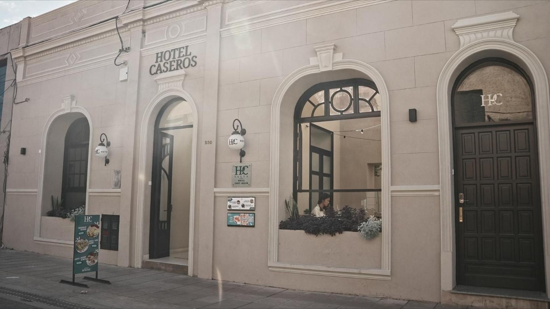 Hotel Caseros Salta - Image 1