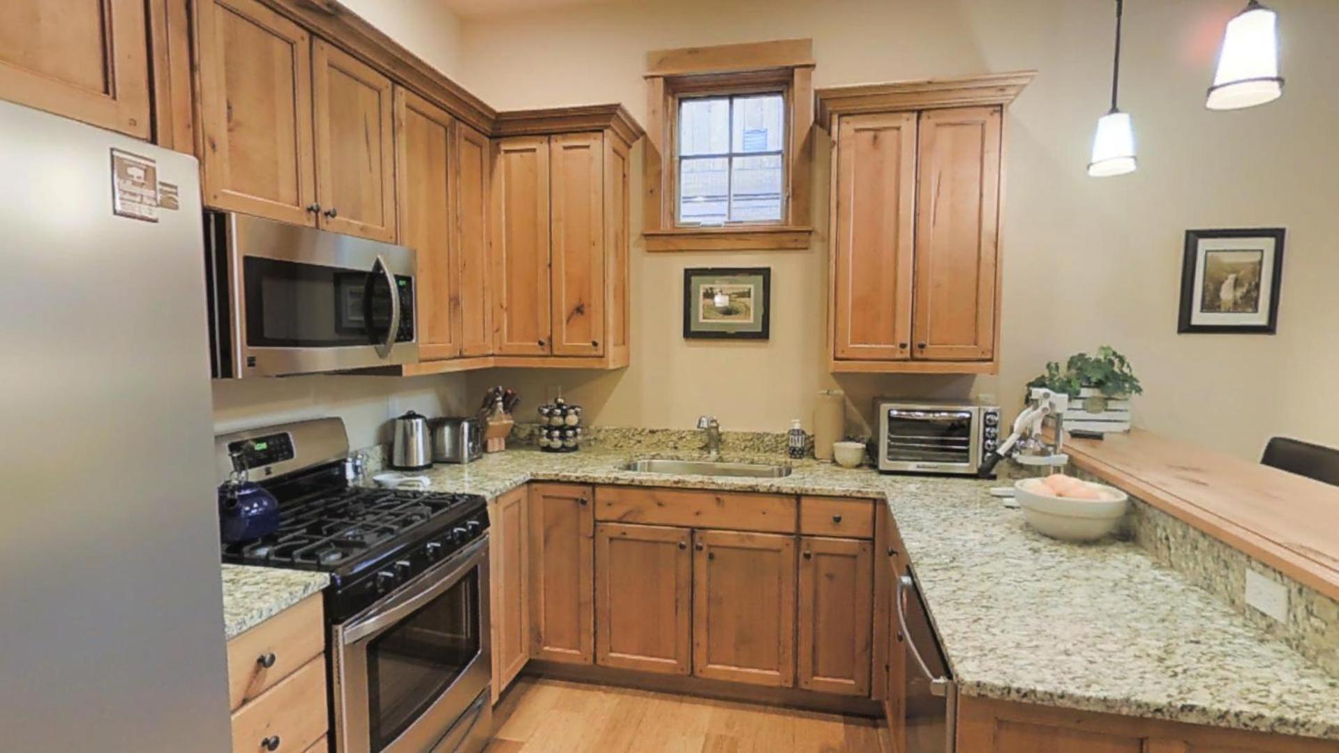 This Townhouse In Legend's On Bridger Creek Is Beautifully Finished view 5