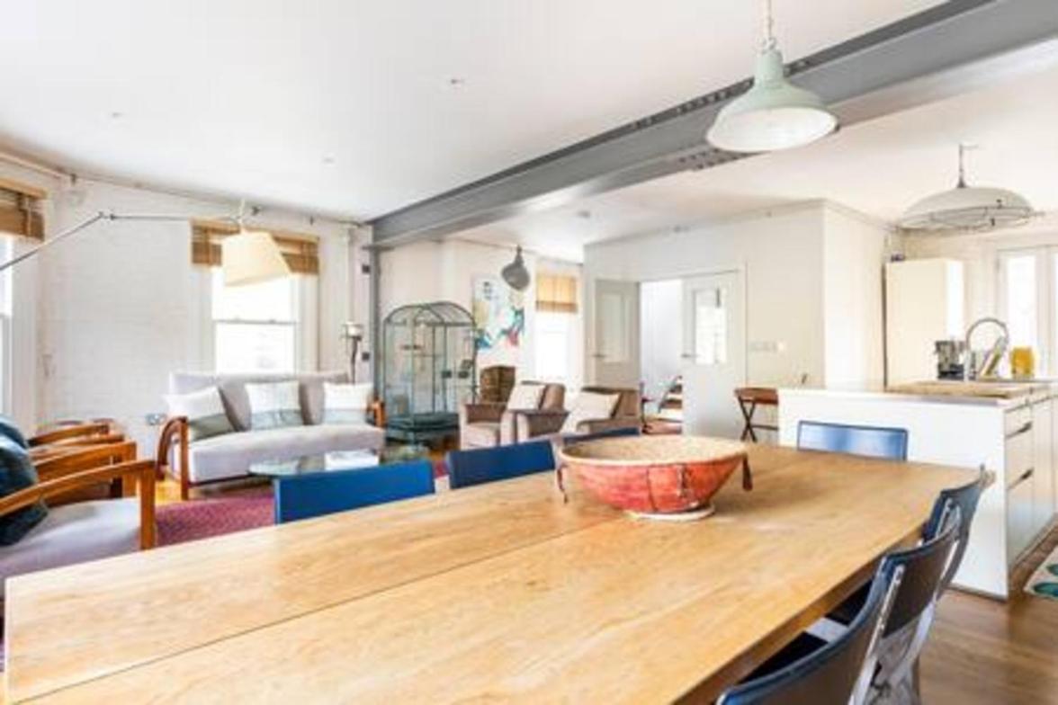 Experience London in amazing reconverted Gin house