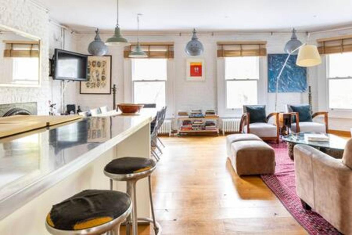 Experience London in amazing reconverted Gin house