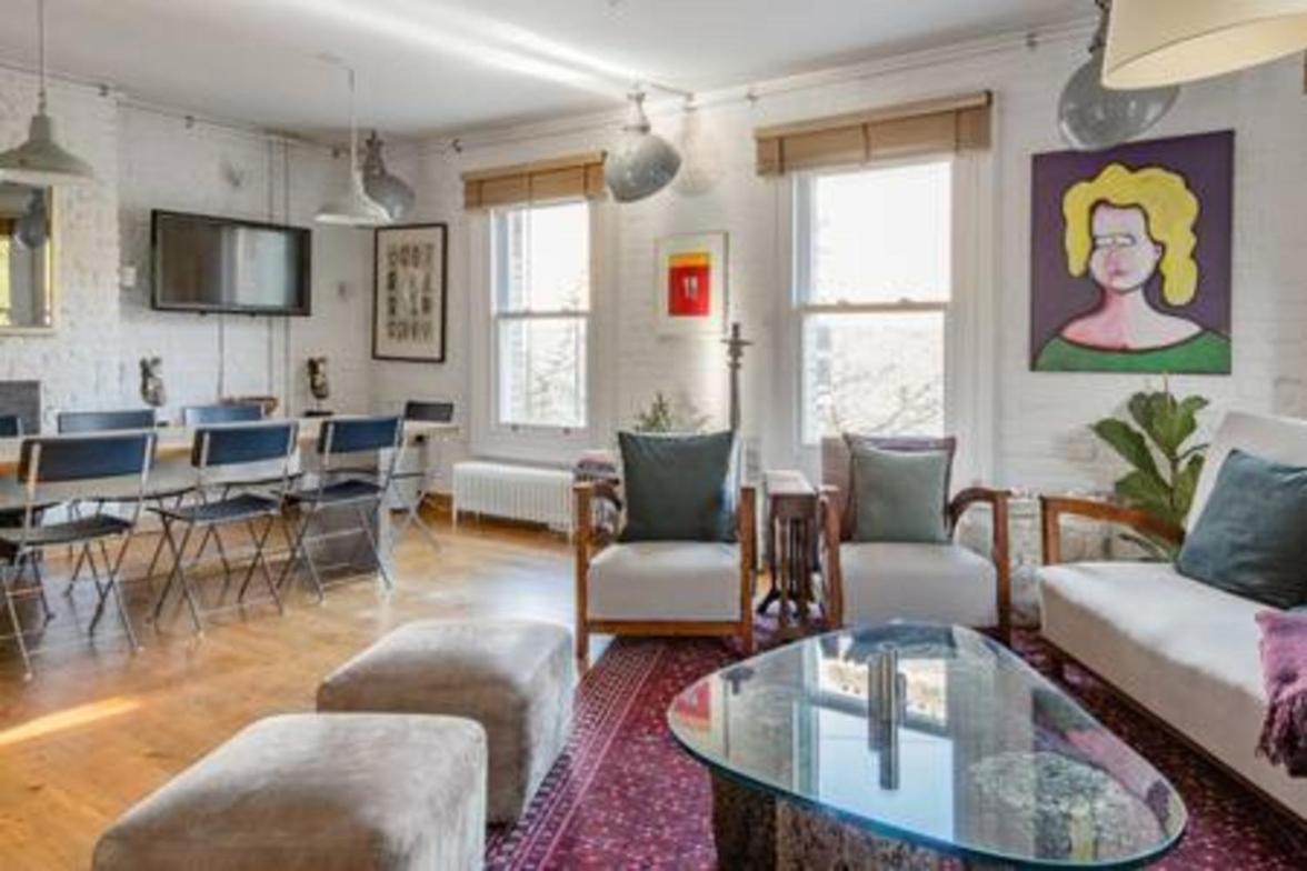 Experience London in amazing reconverted Gin house