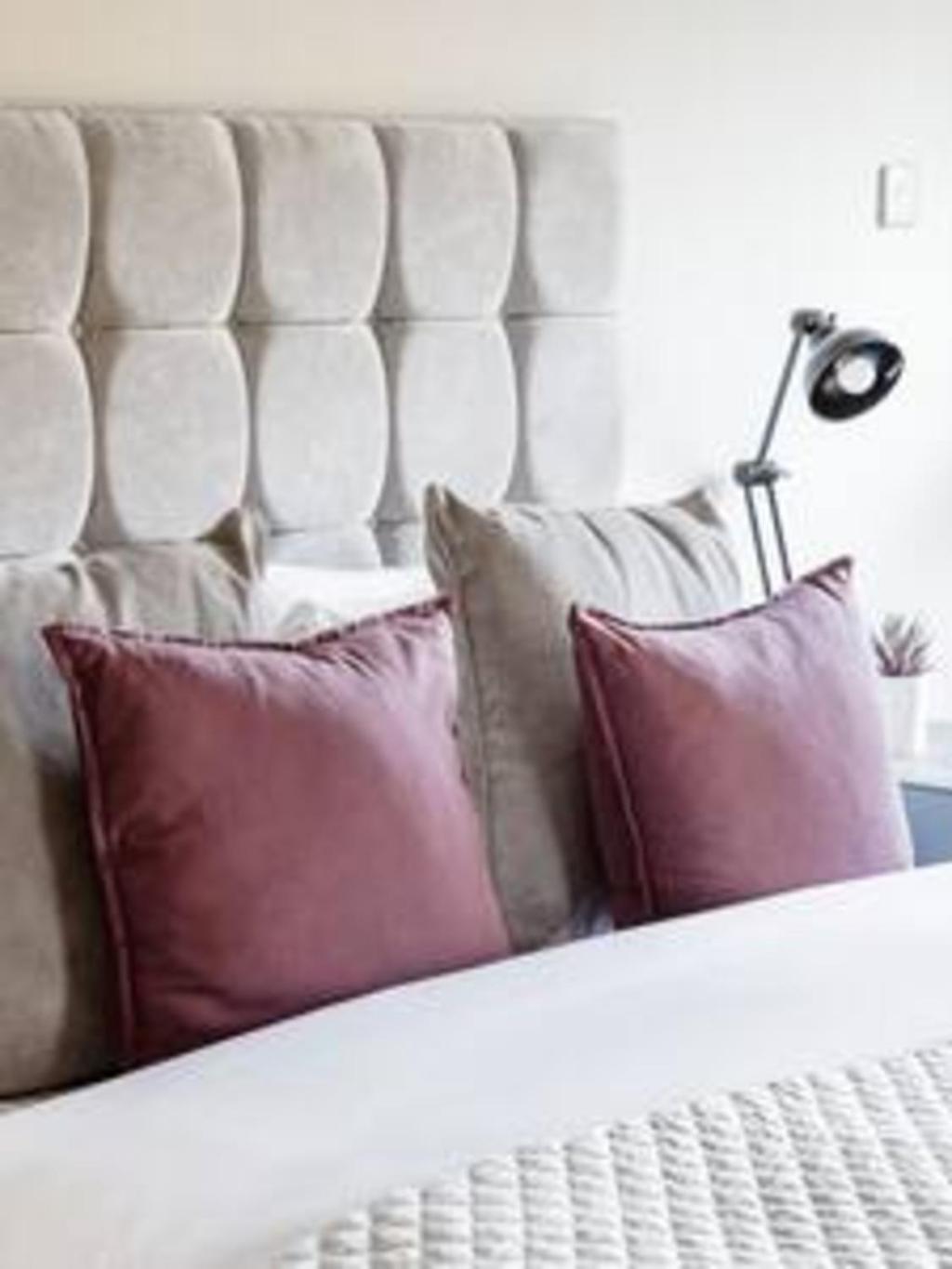 Experience London in amazing reconverted Gin house