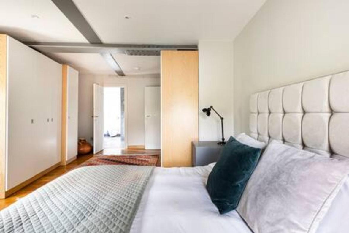 Experience London in amazing reconverted Gin house