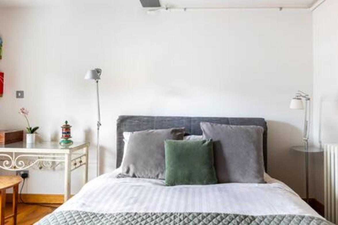Experience London in amazing reconverted Gin house