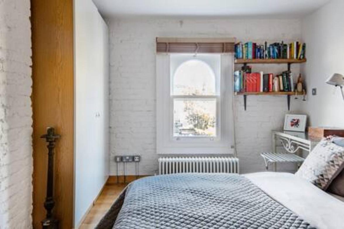 Experience London in amazing reconverted Gin house