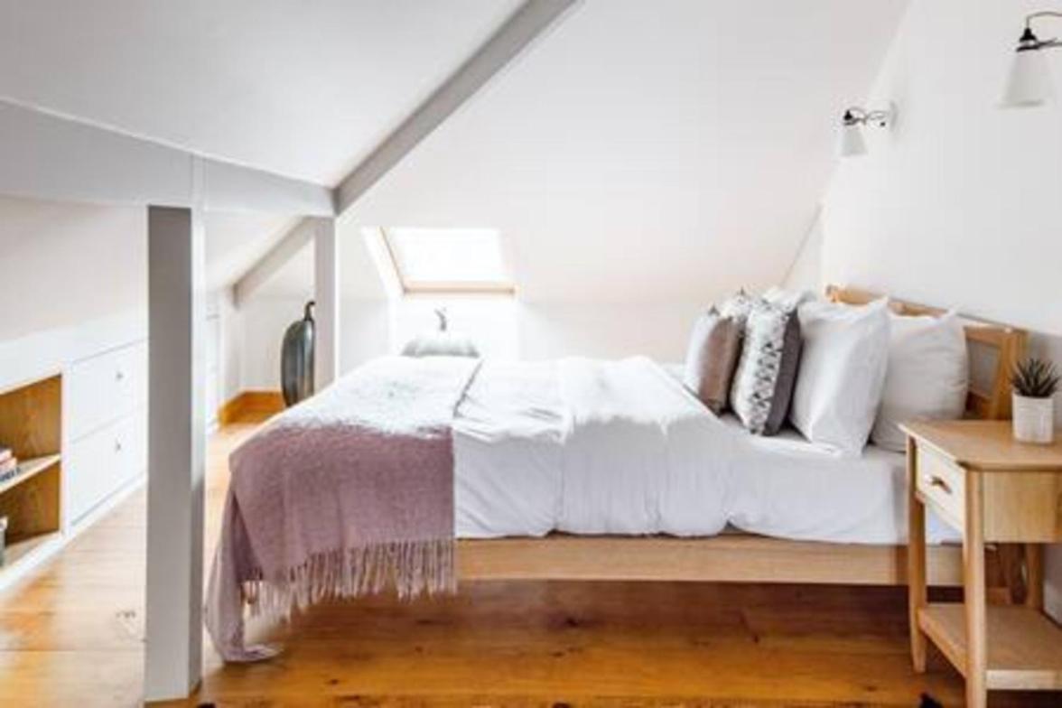 Experience London in amazing reconverted Gin house