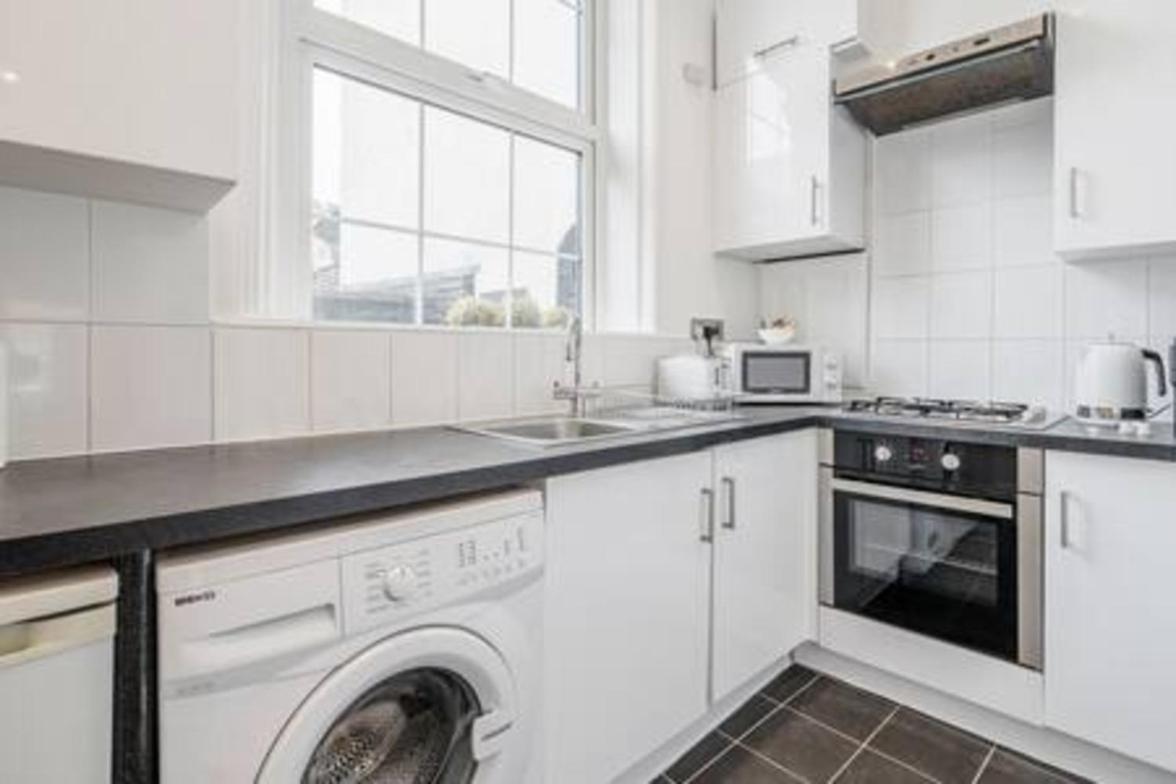 Unbeatable location in Camden-spacious studio flat