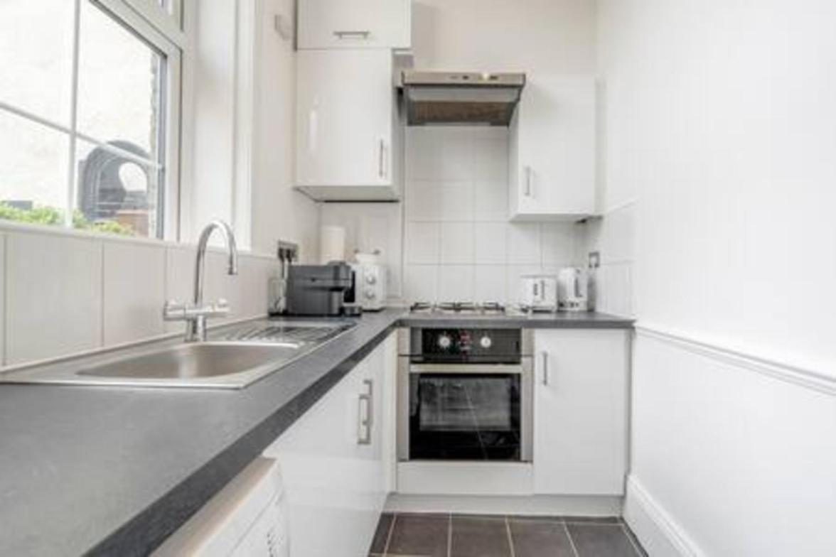 Unbeatable location in Camden-spacious studio flat