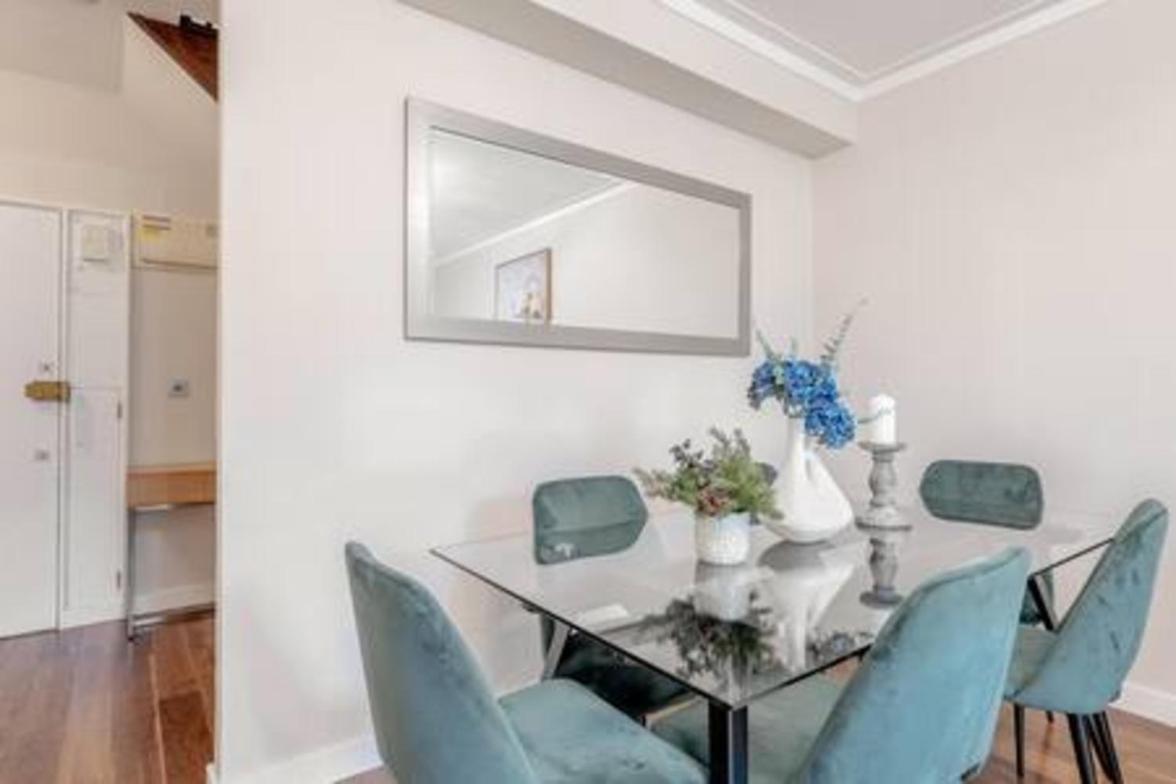 Top location - spacious 2bed in front of Hyde Park
