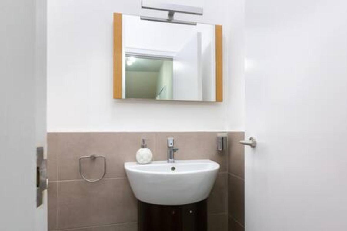 Top location - spacious 2bed in front of Hyde Park