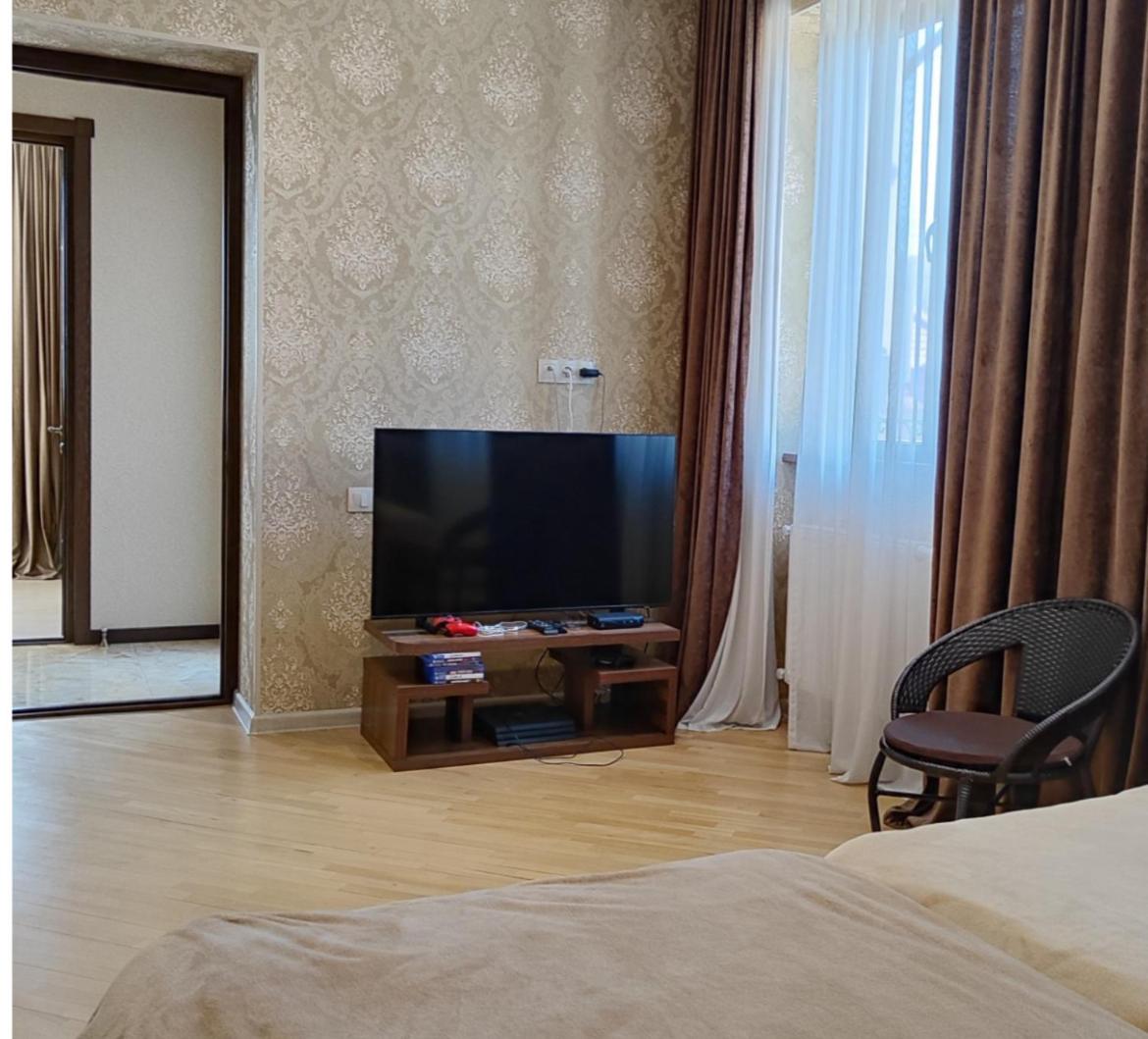 Aza's Home view 3