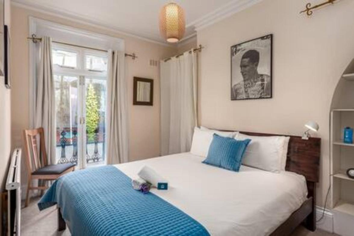 Lovely 2-bed flat next to Oval Cricket Ground