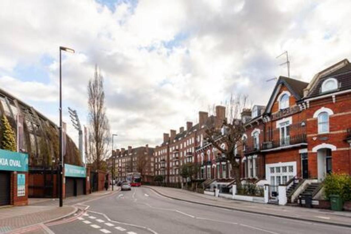 Lovely 2-bed flat next to Oval Cricket Ground