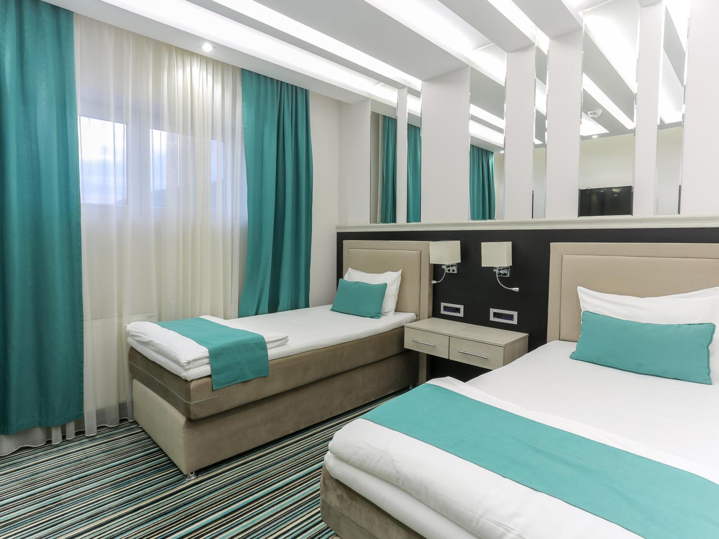 Hotel Prezident view 3